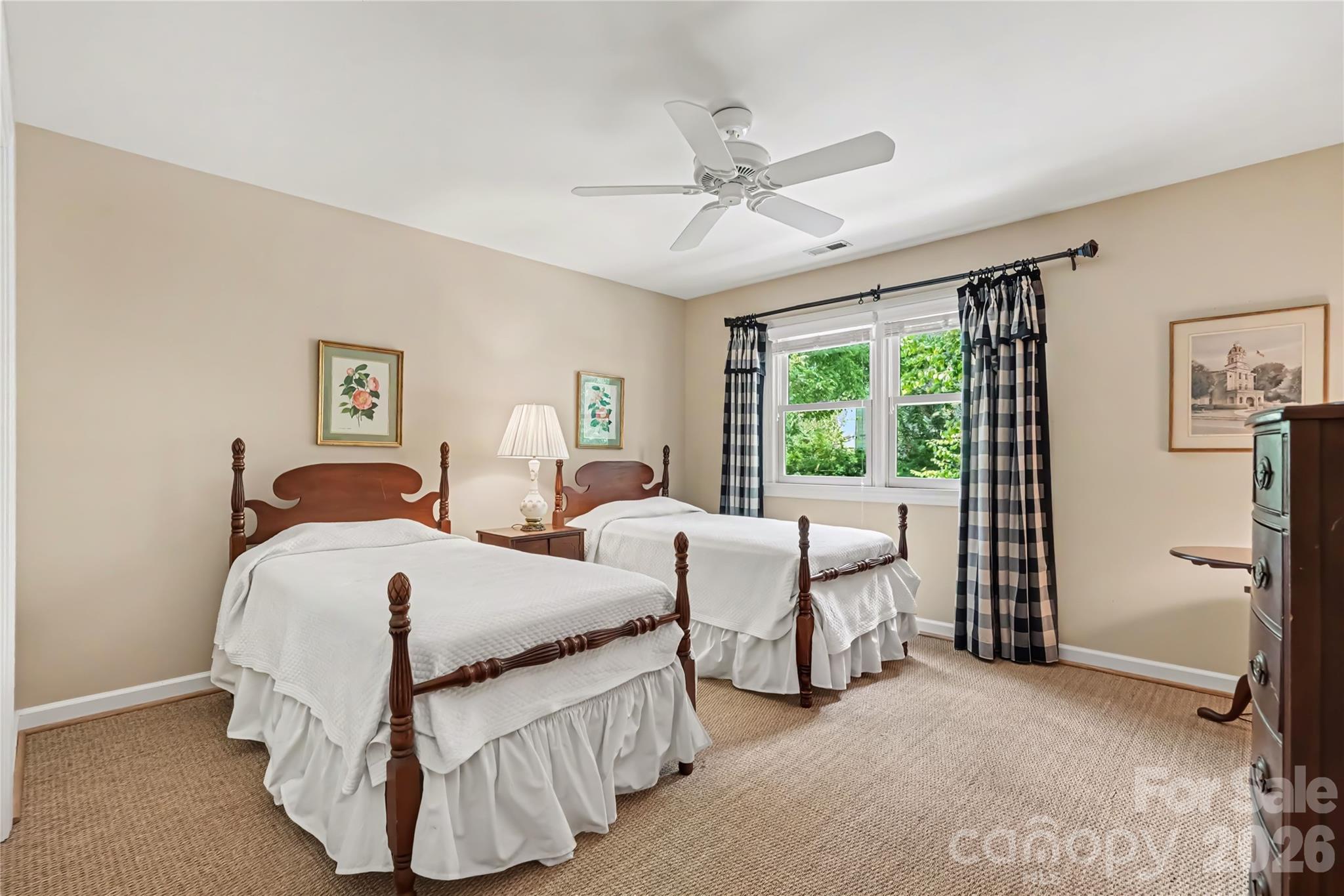 6419 Scarlet Oak Lane — Charlotte