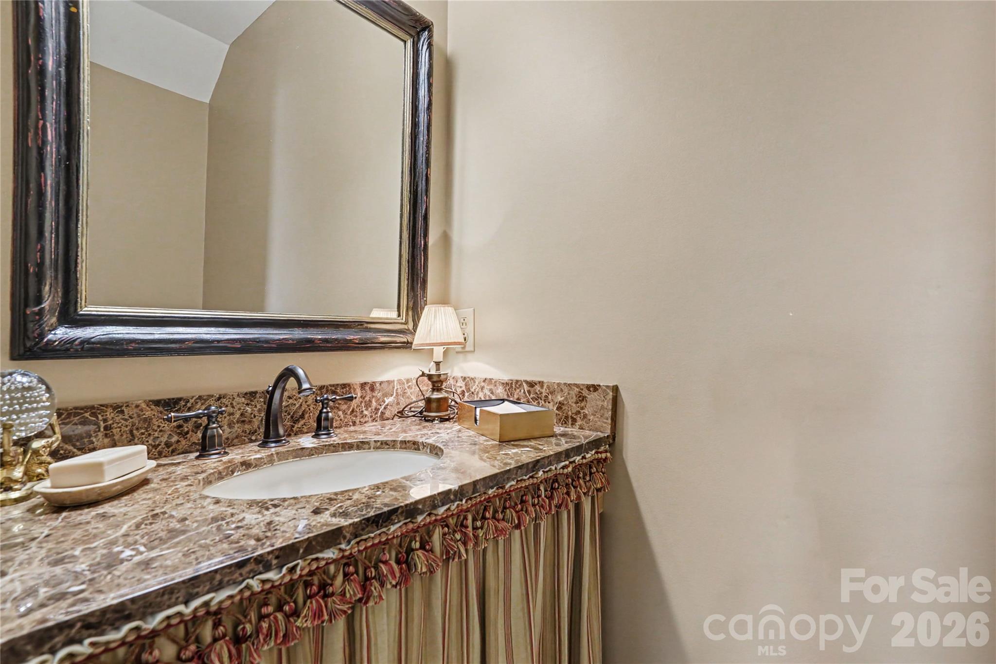 6419 Scarlet Oak Lane — Charlotte