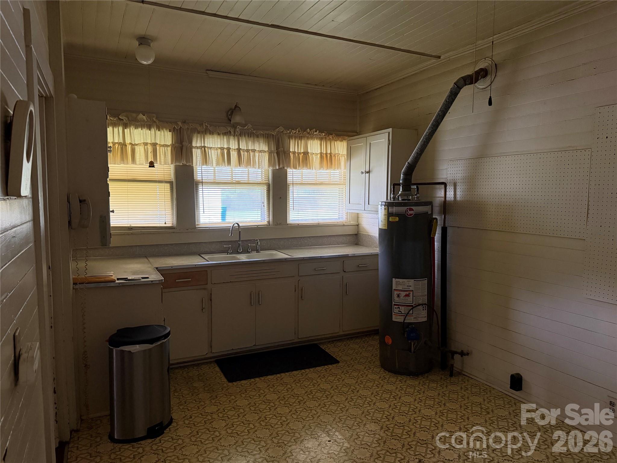 1724 Lowder Street — Albemarle