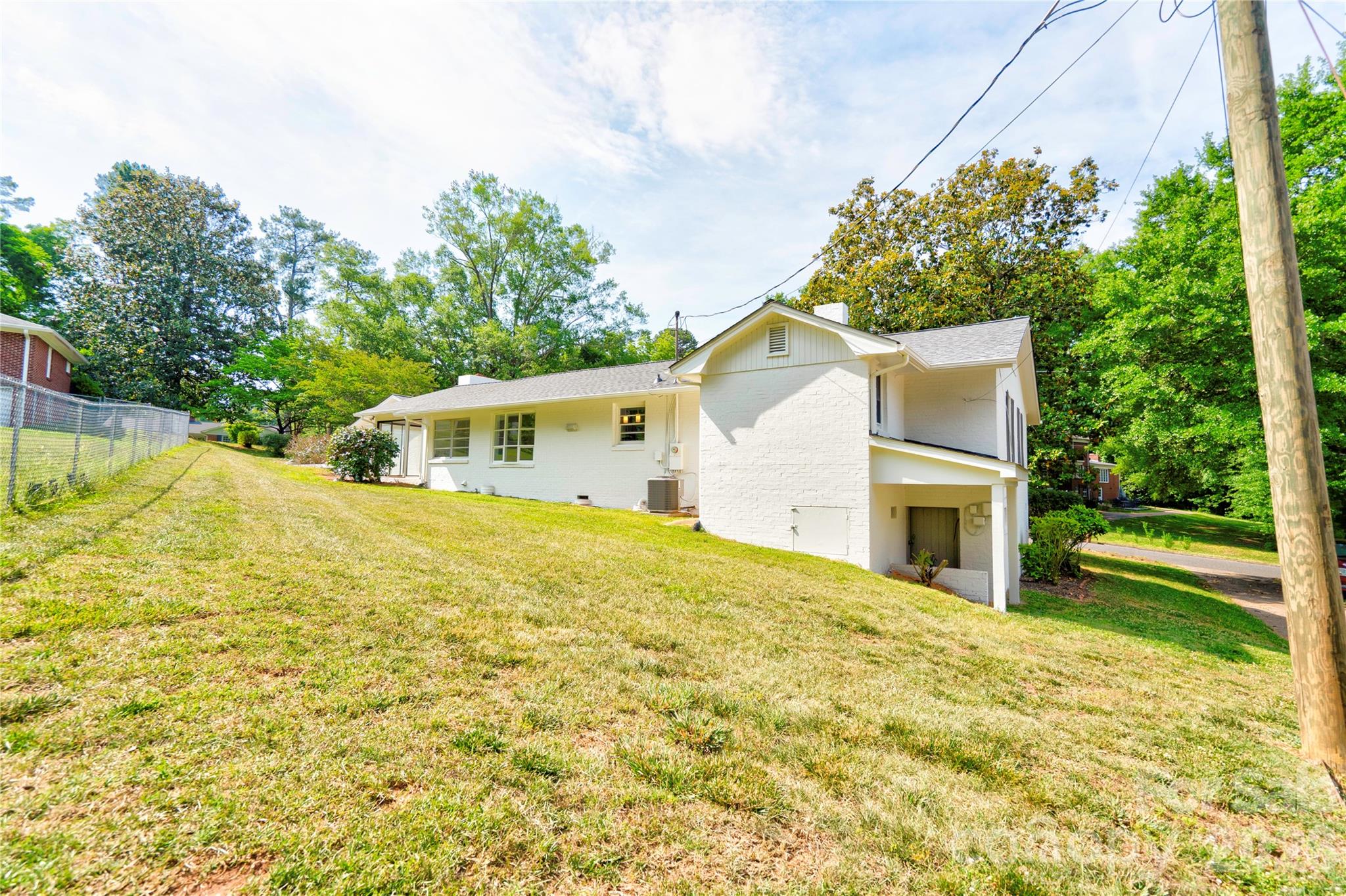 809 Forest Hills Drive — Shelby