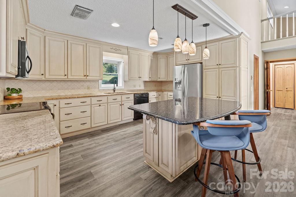 47209 Paradise Lane — Norwood