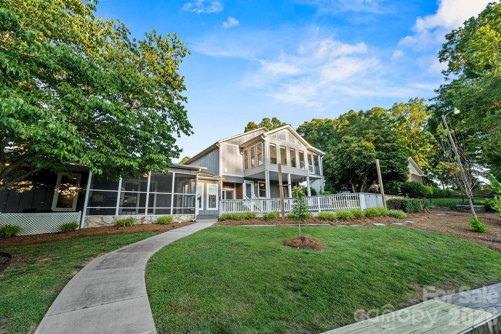 47209 Paradise Lane — Norwood