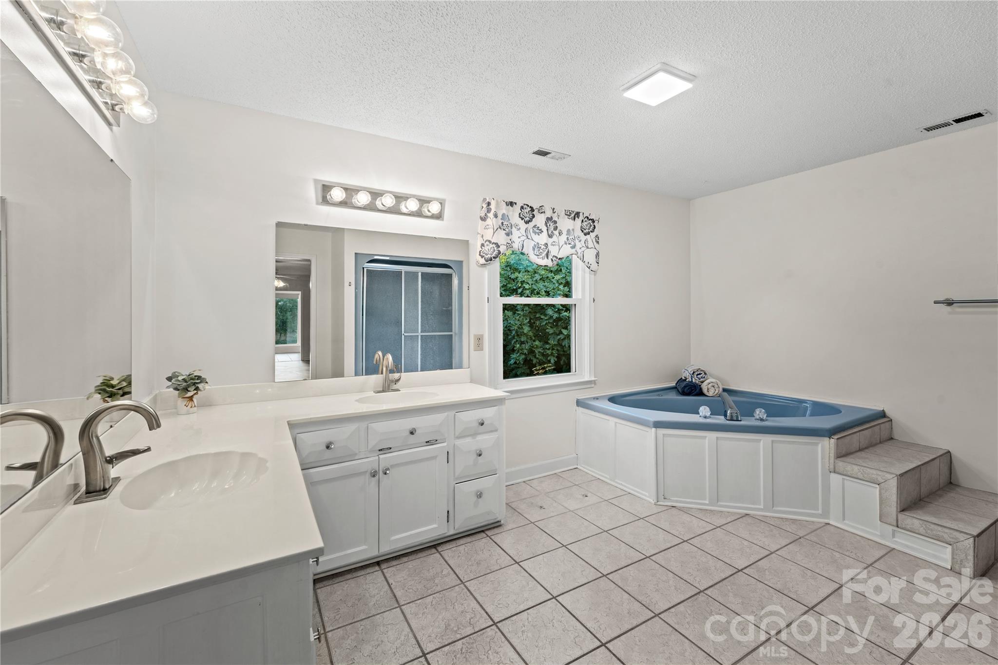47209 Paradise Lane — Norwood