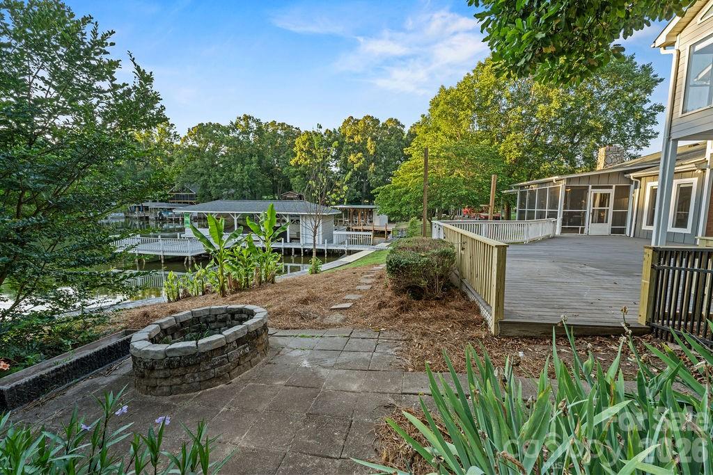 47209 Paradise Lane — Norwood