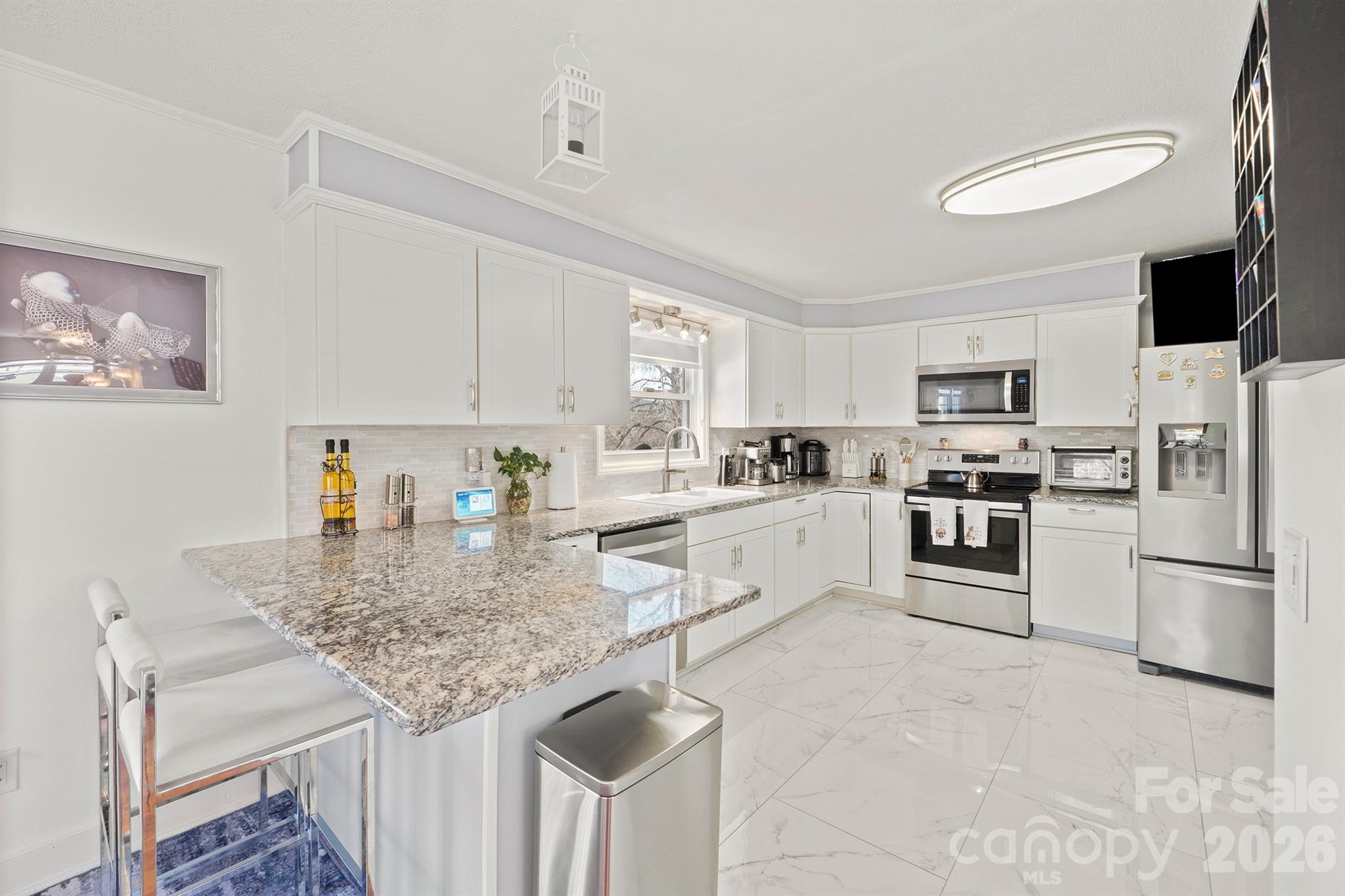 101 Bluebird Lane — Morganton