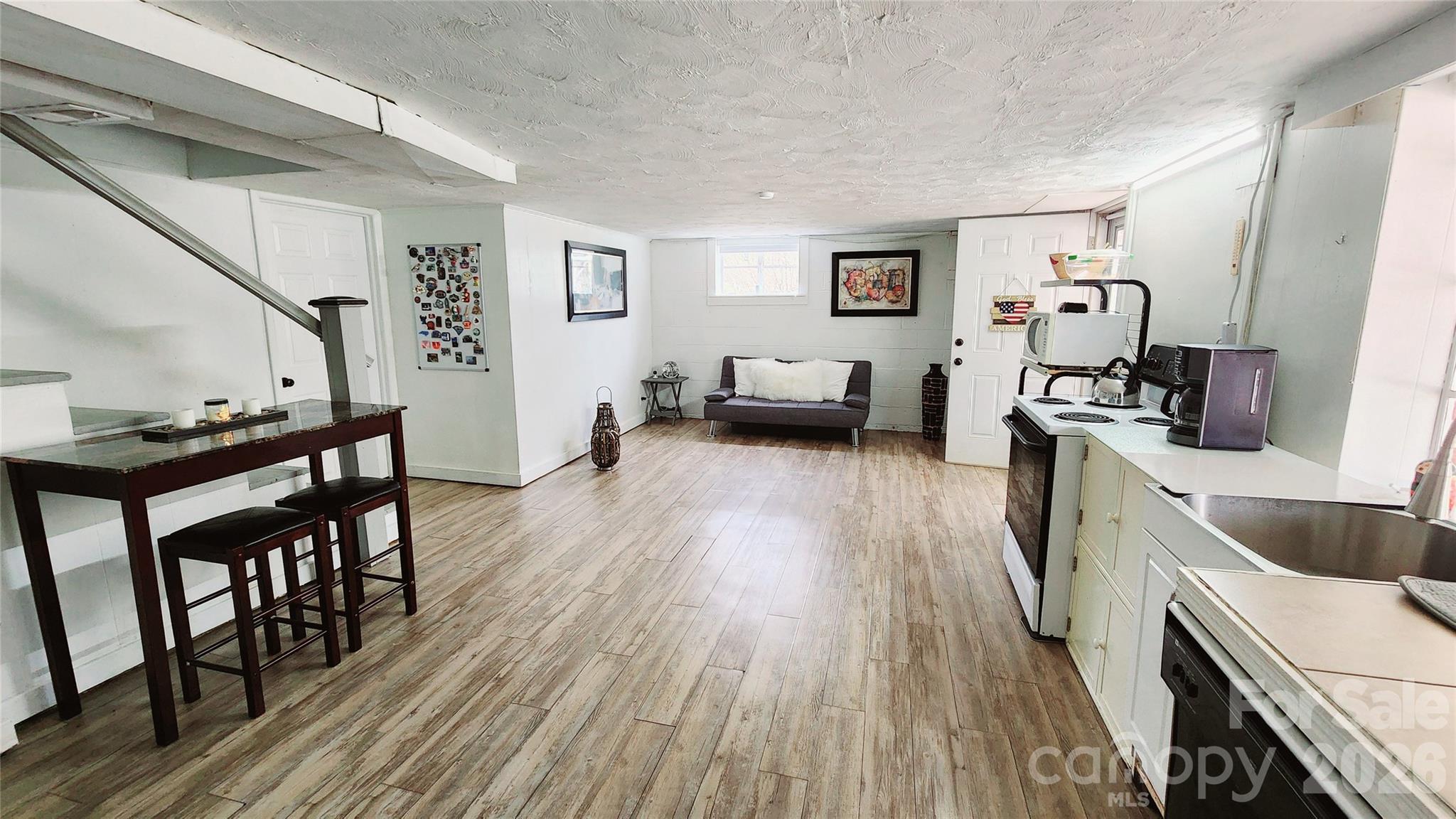 101 Bluebird Lane — Morganton