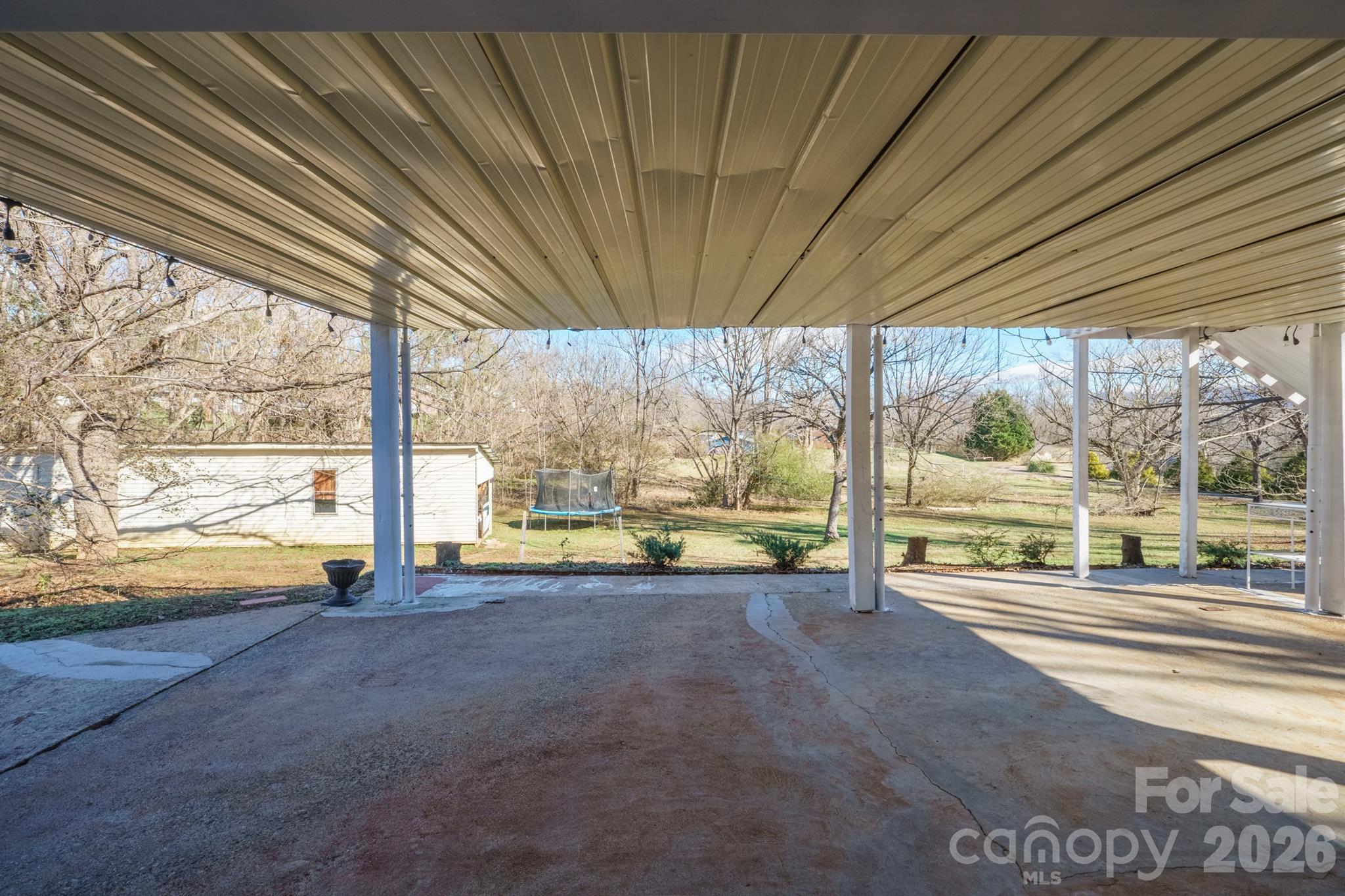 101 Bluebird Lane — Morganton