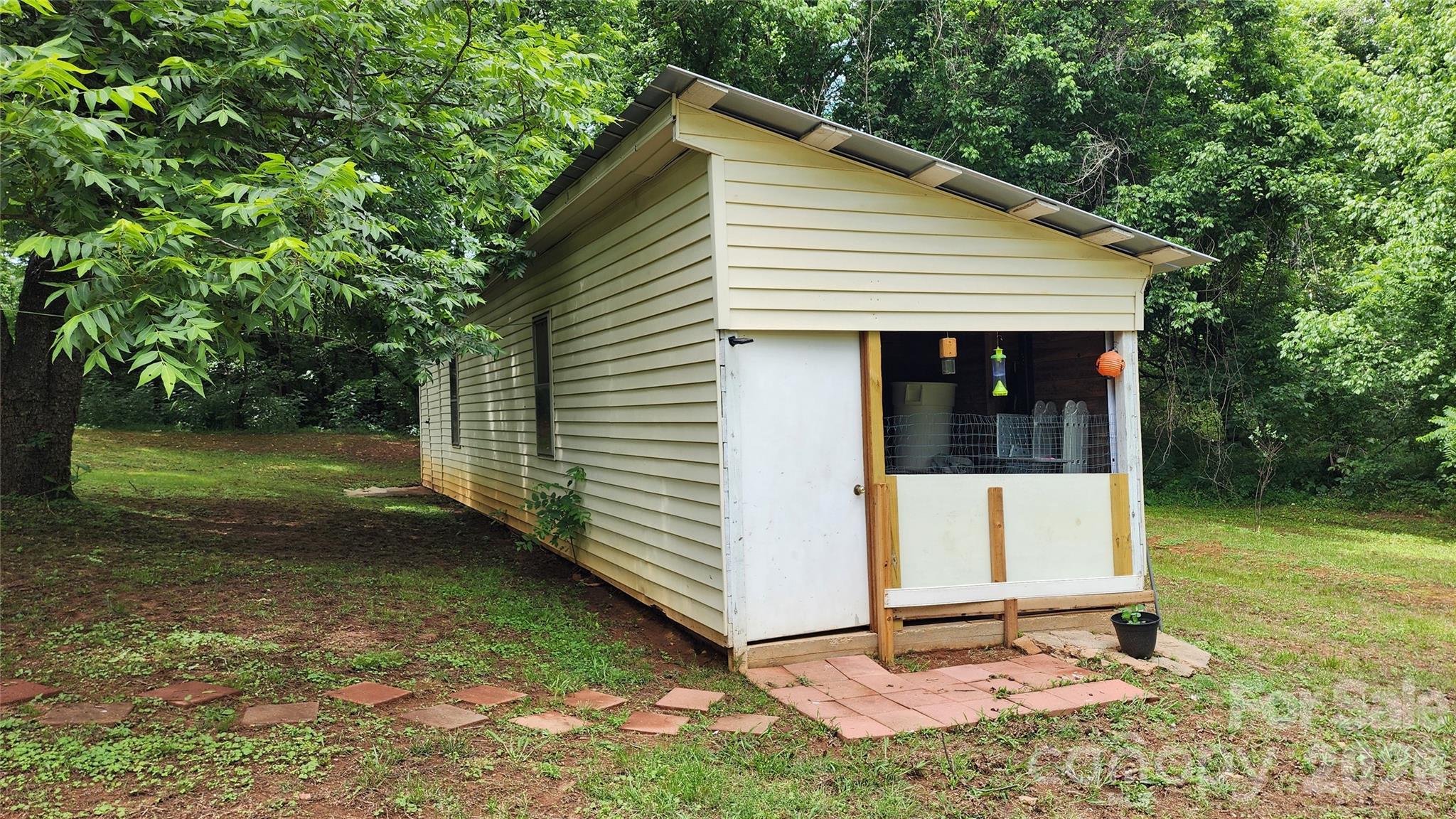 101 Bluebird Lane — Morganton
