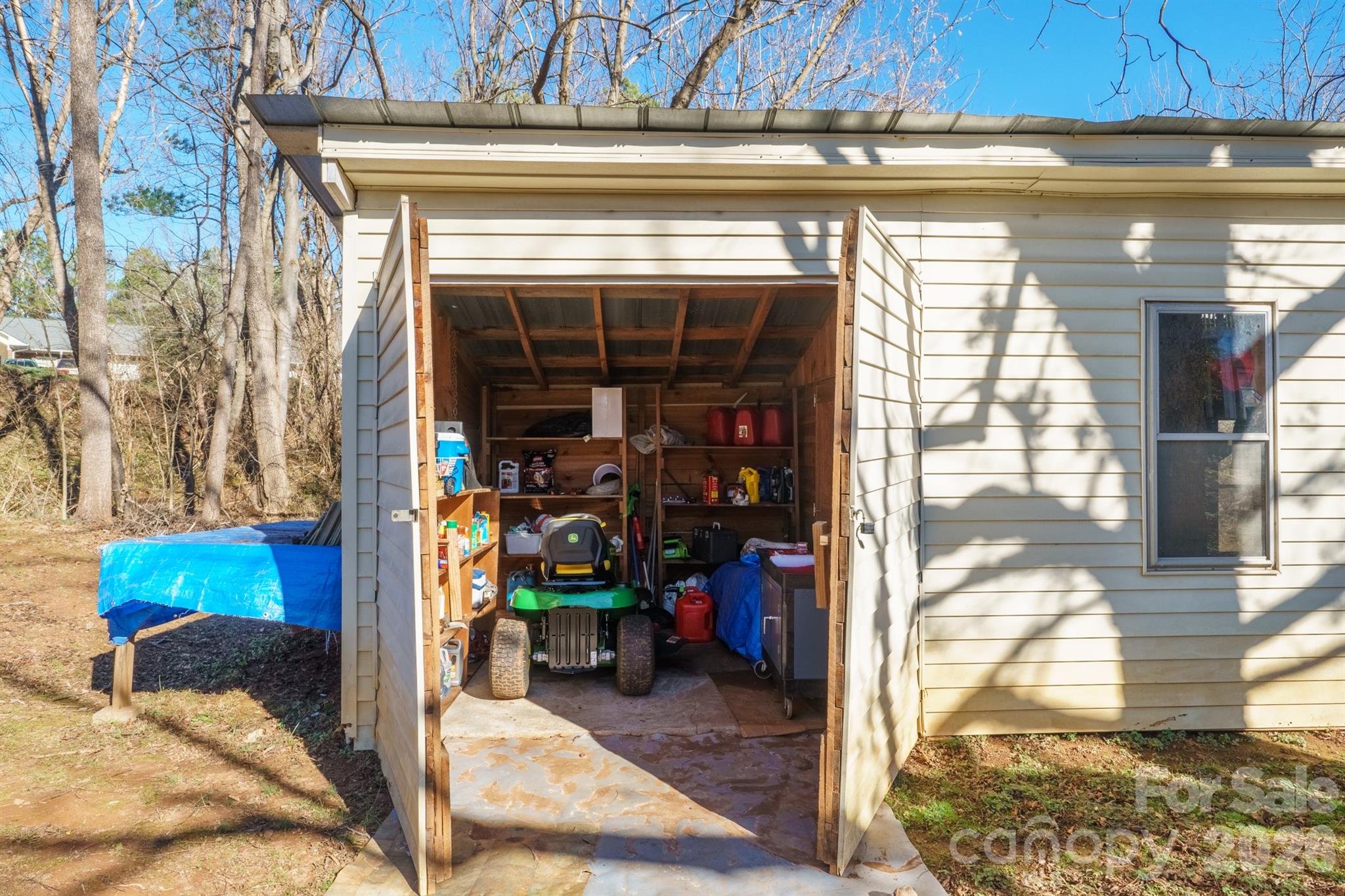 101 Bluebird Lane — Morganton