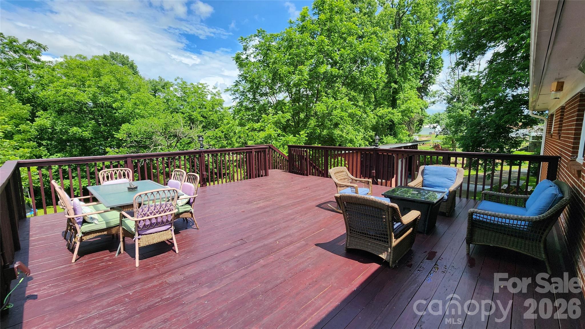 101 Bluebird Lane — Morganton