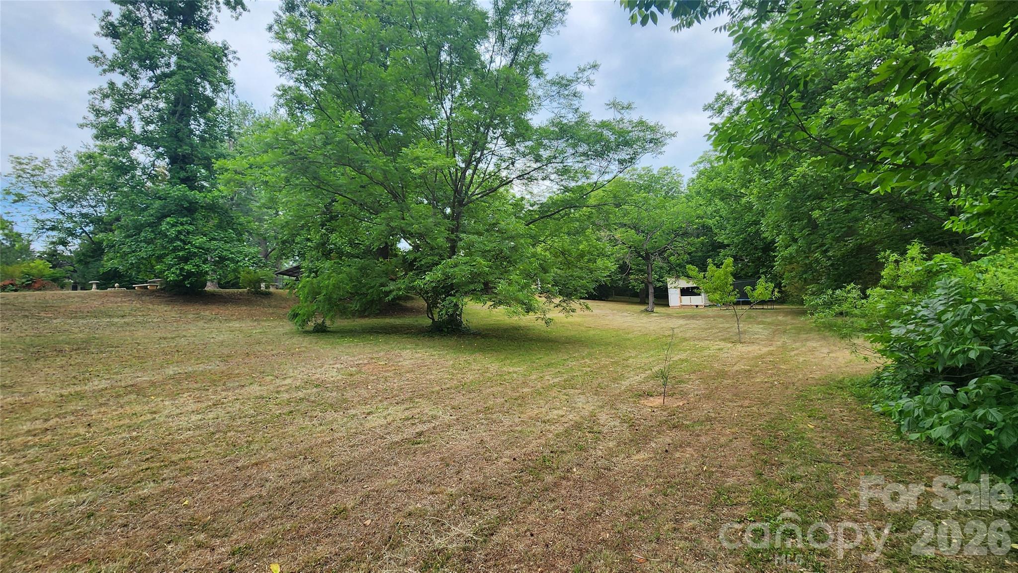 101 Bluebird Lane — Morganton