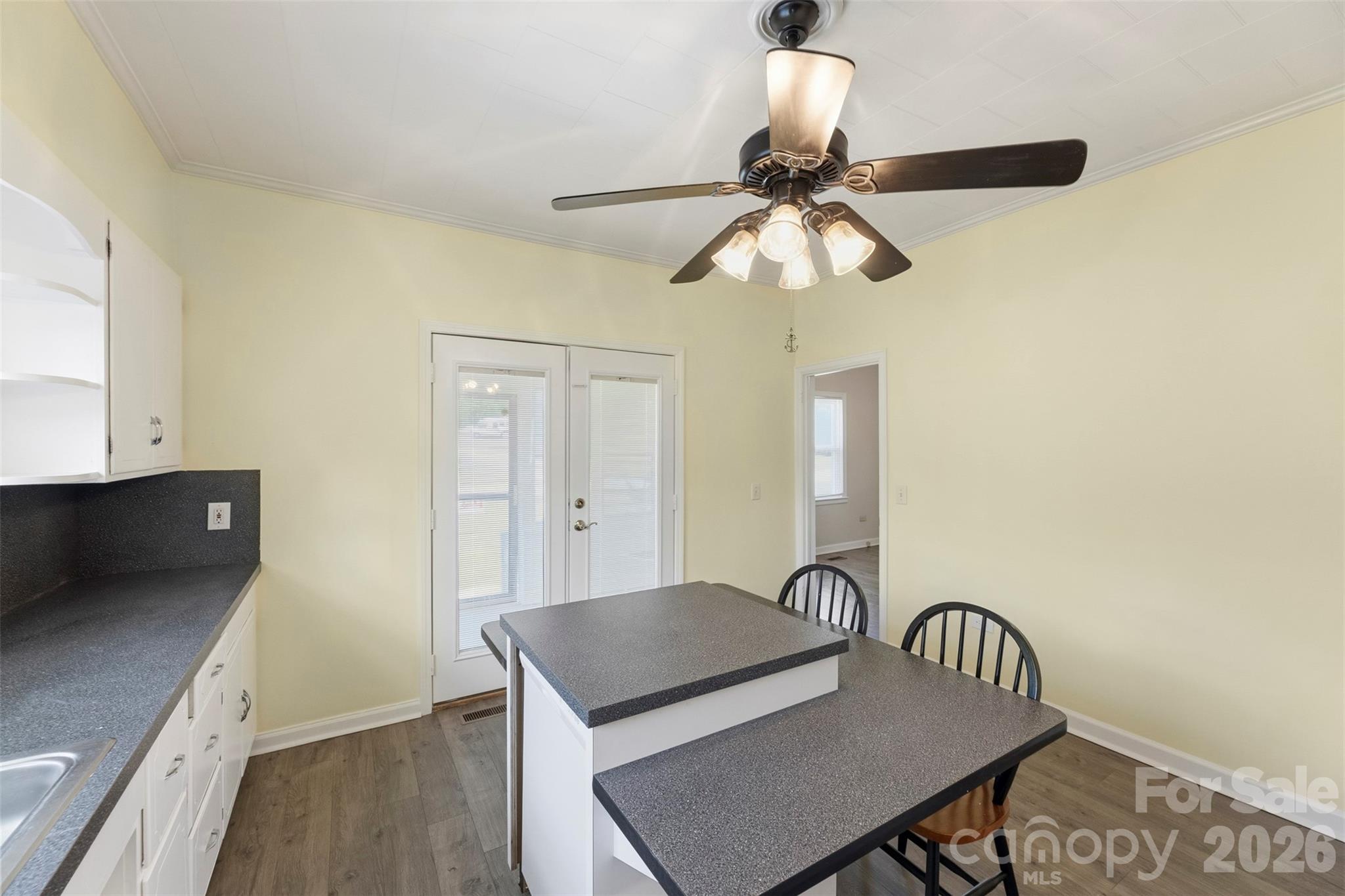 204 Hampshire Lane — Clover