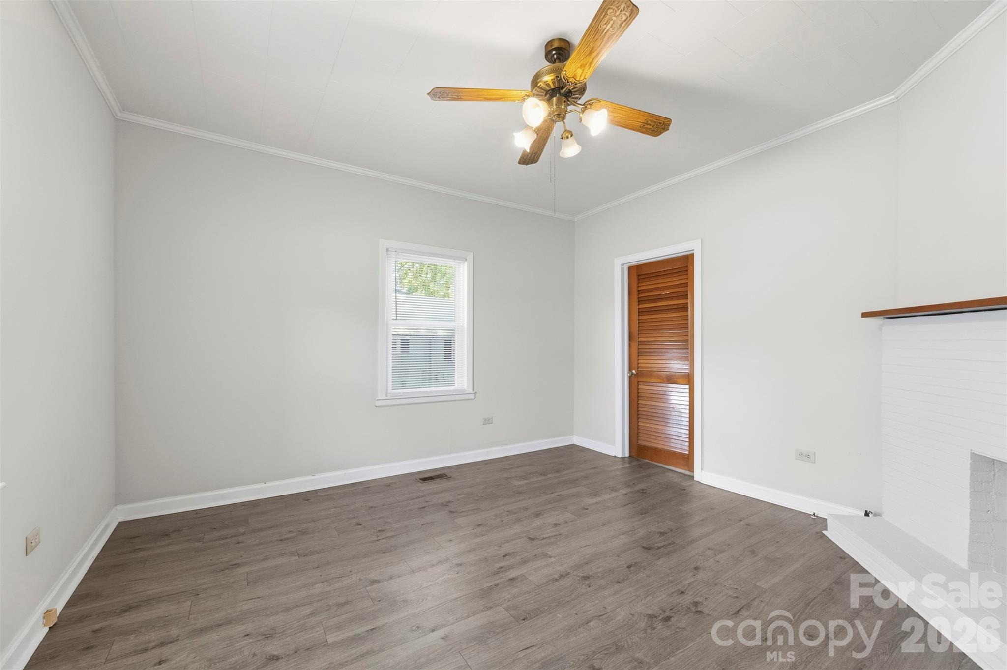 204 Hampshire Lane — Clover