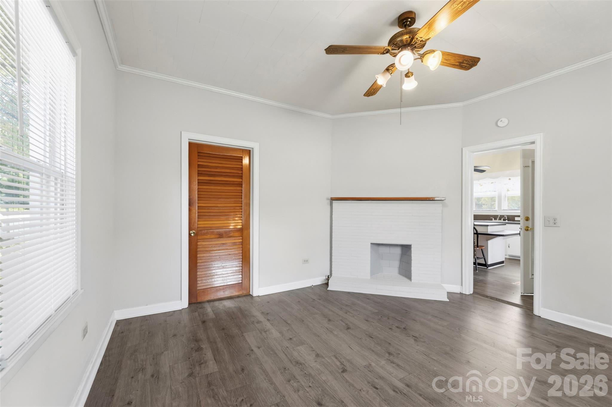 204 Hampshire Lane — Clover