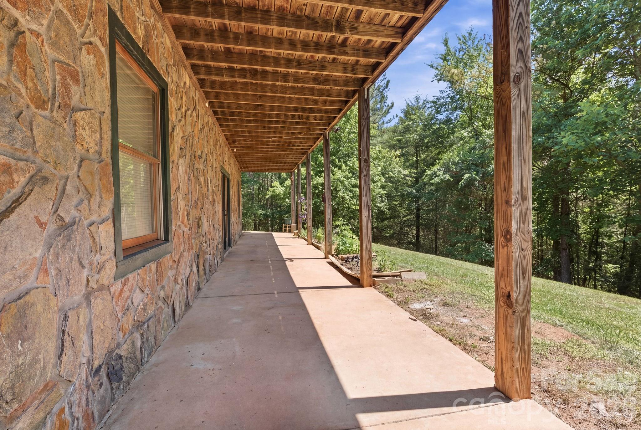 152 Rivercliff Drive — Stony Point