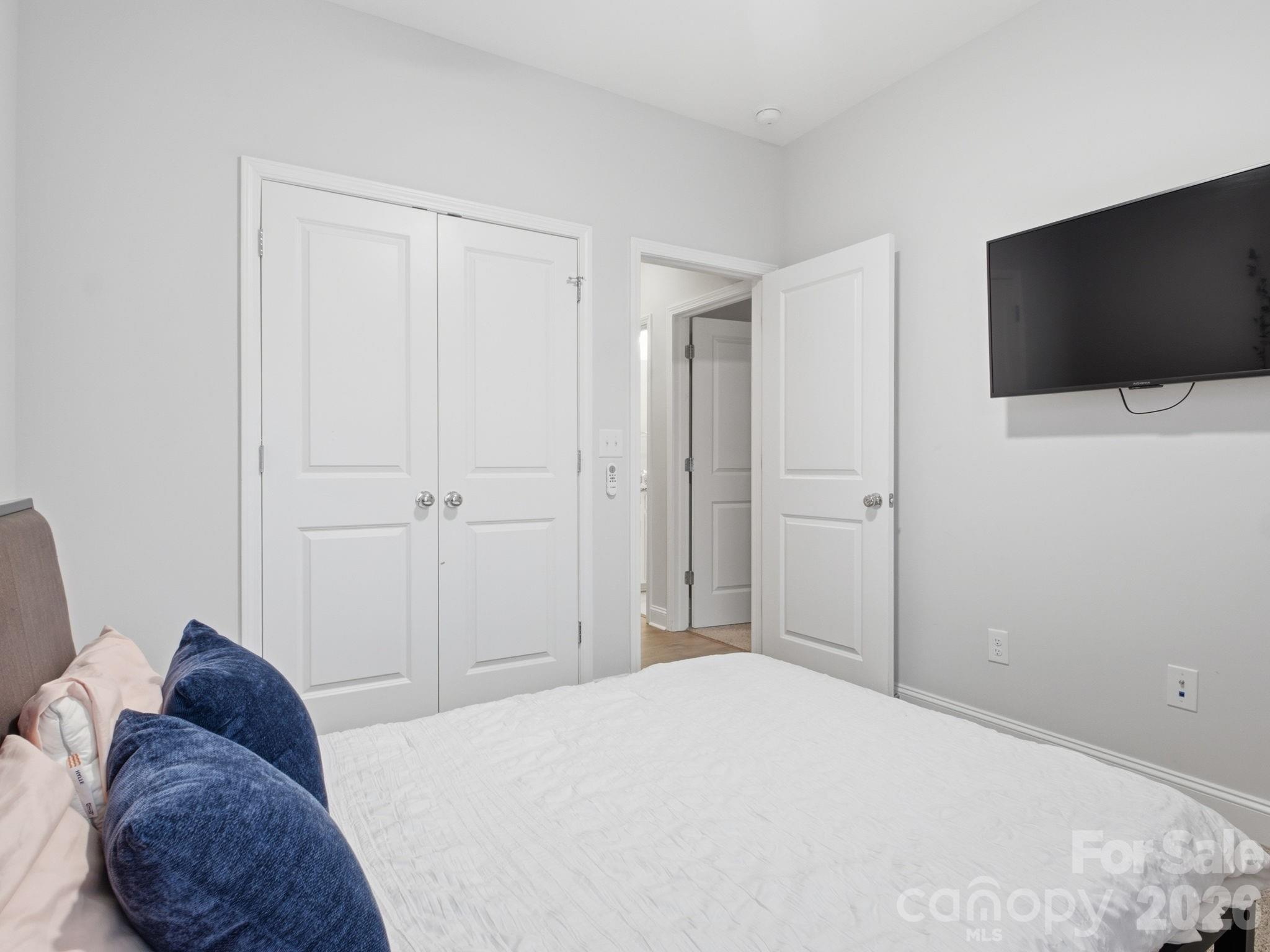 14010 Loyola Ridge Drive — Charlotte