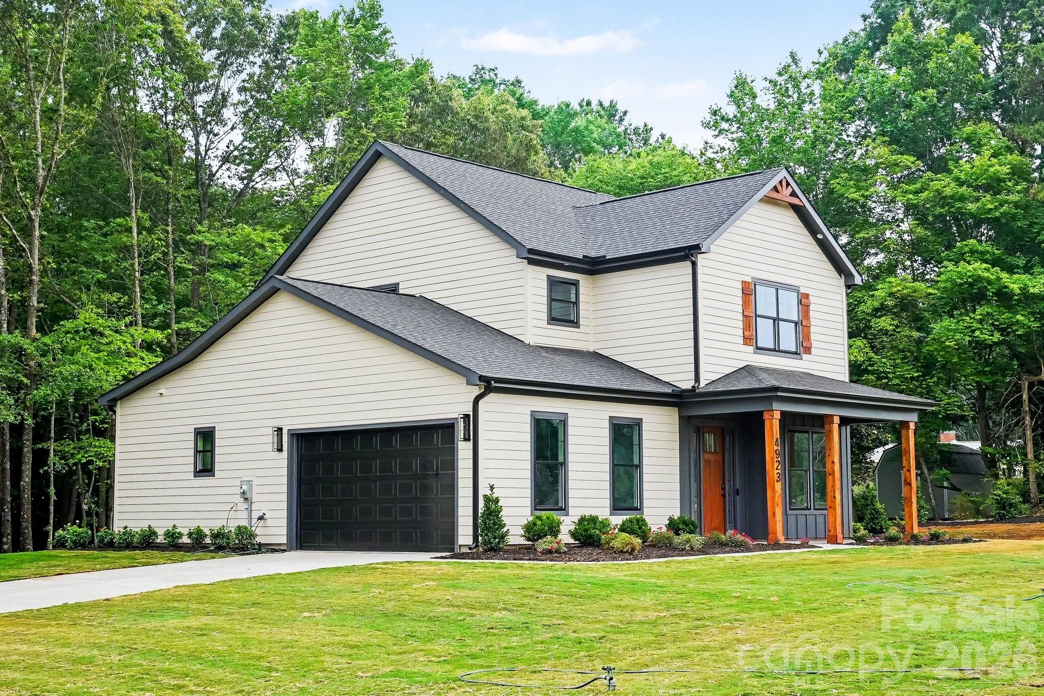 4923 Lancaster Highway — Monroe