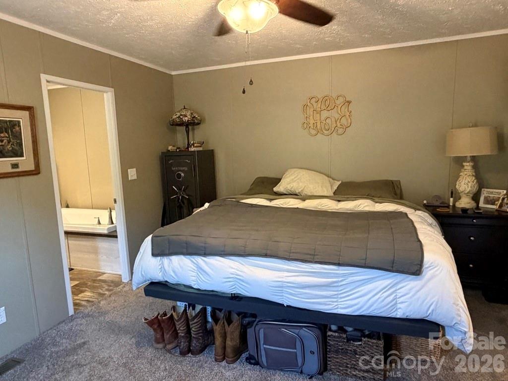 365 Guernsey Lane — Roebuck