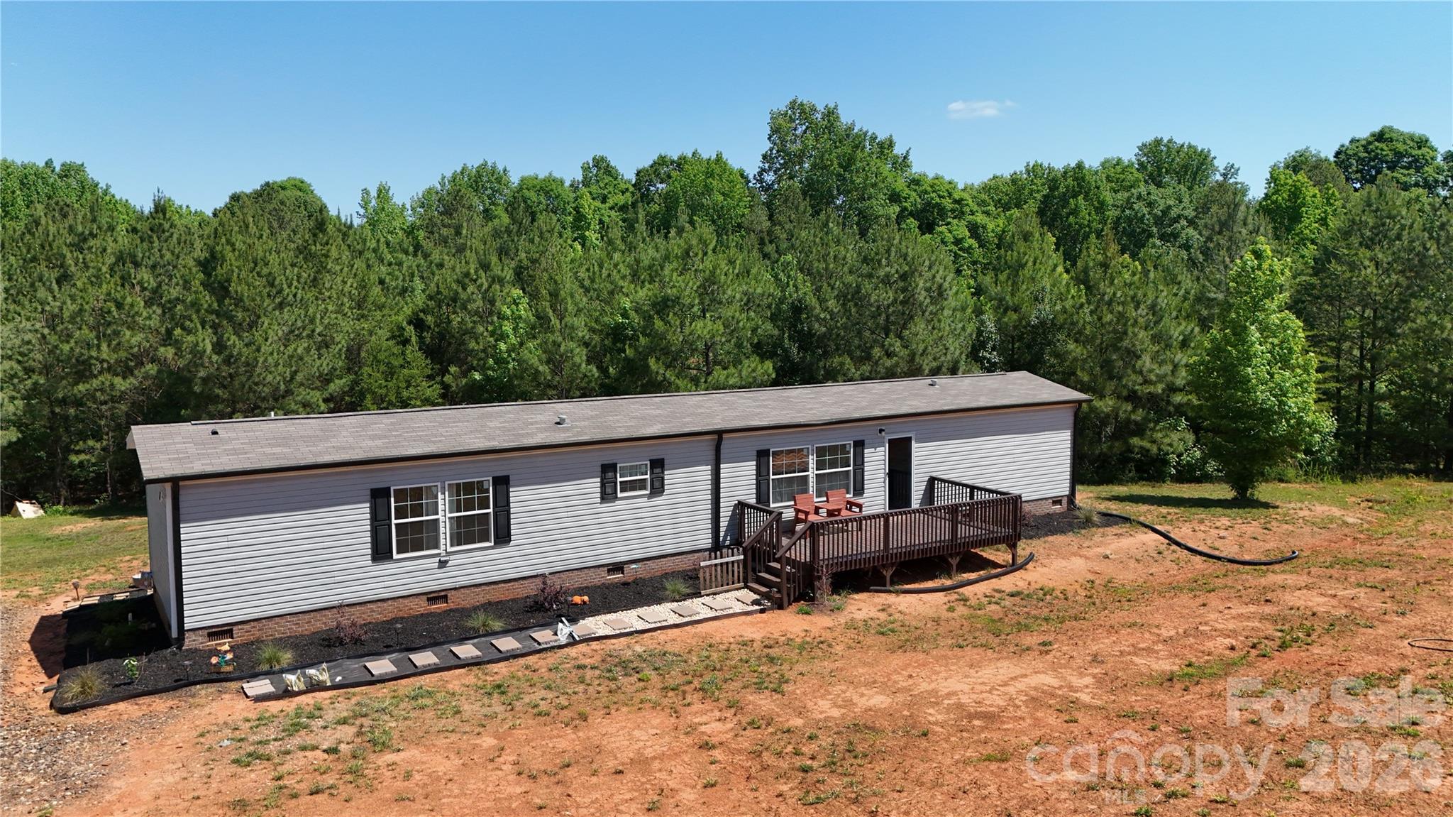 365 Guernsey Lane — Roebuck