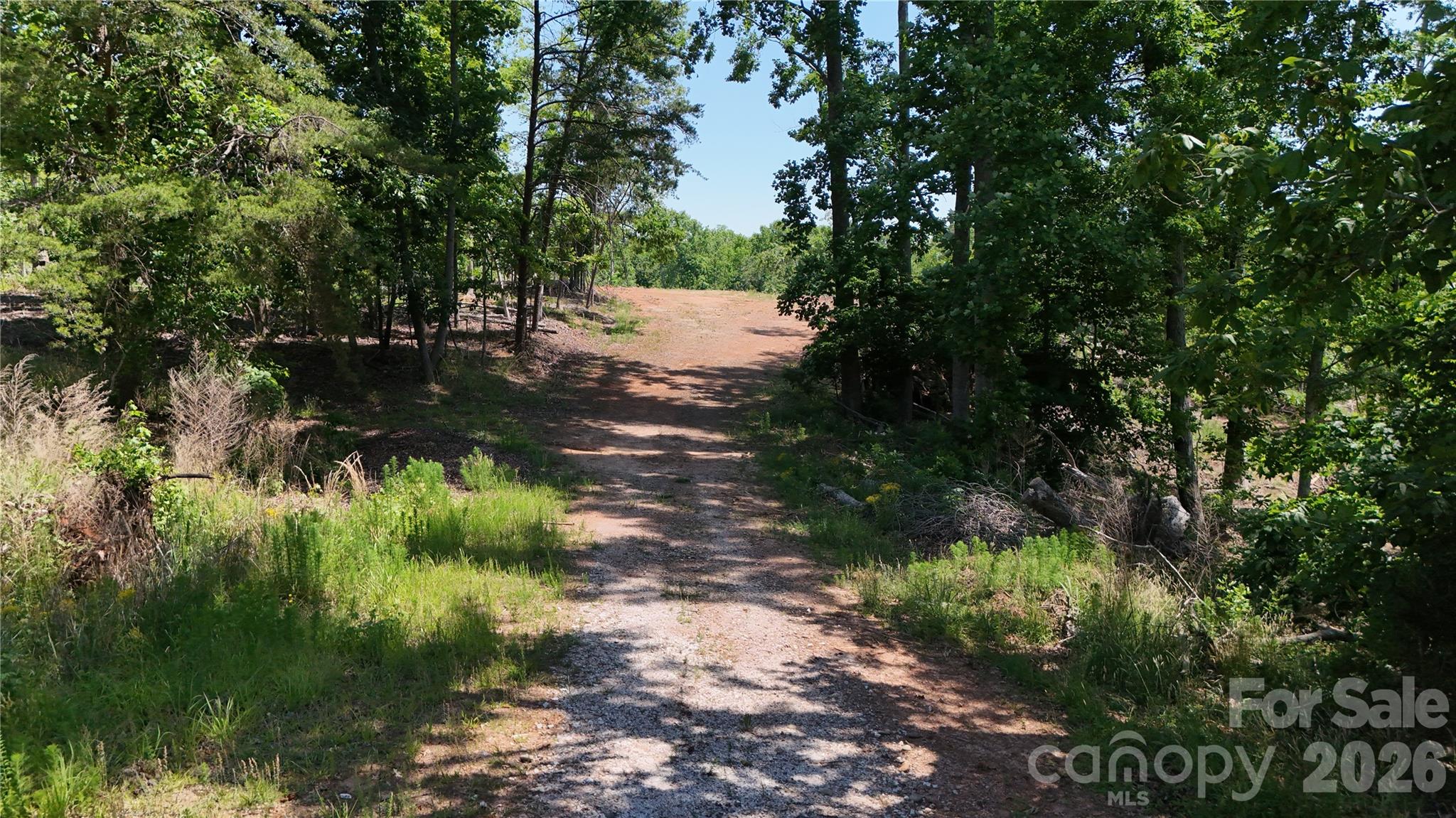 365 Guernsey Lane — Roebuck