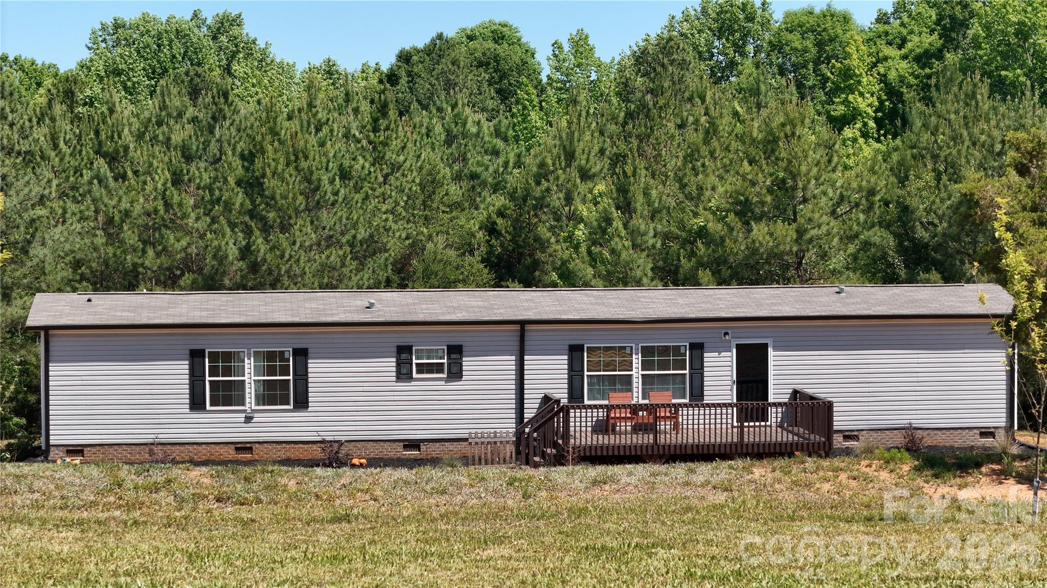 365 Guernsey Lane — Roebuck