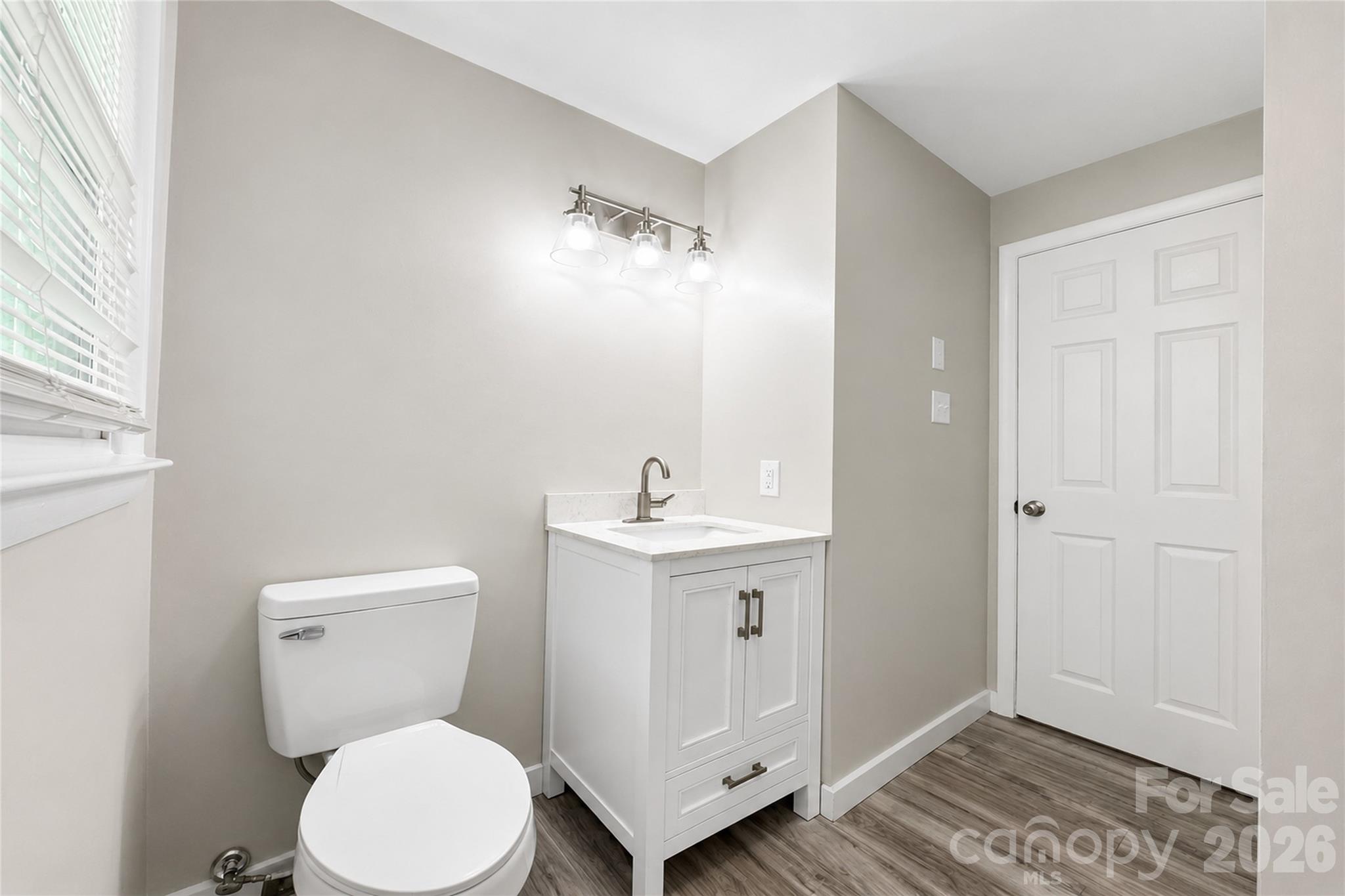 2121 24th Street NE — Hickory