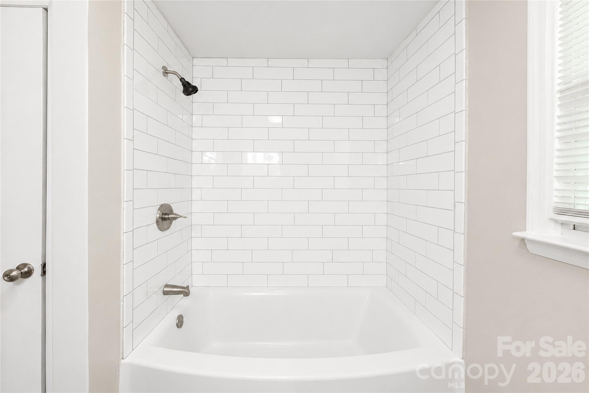 2121 24th Street NE — Hickory