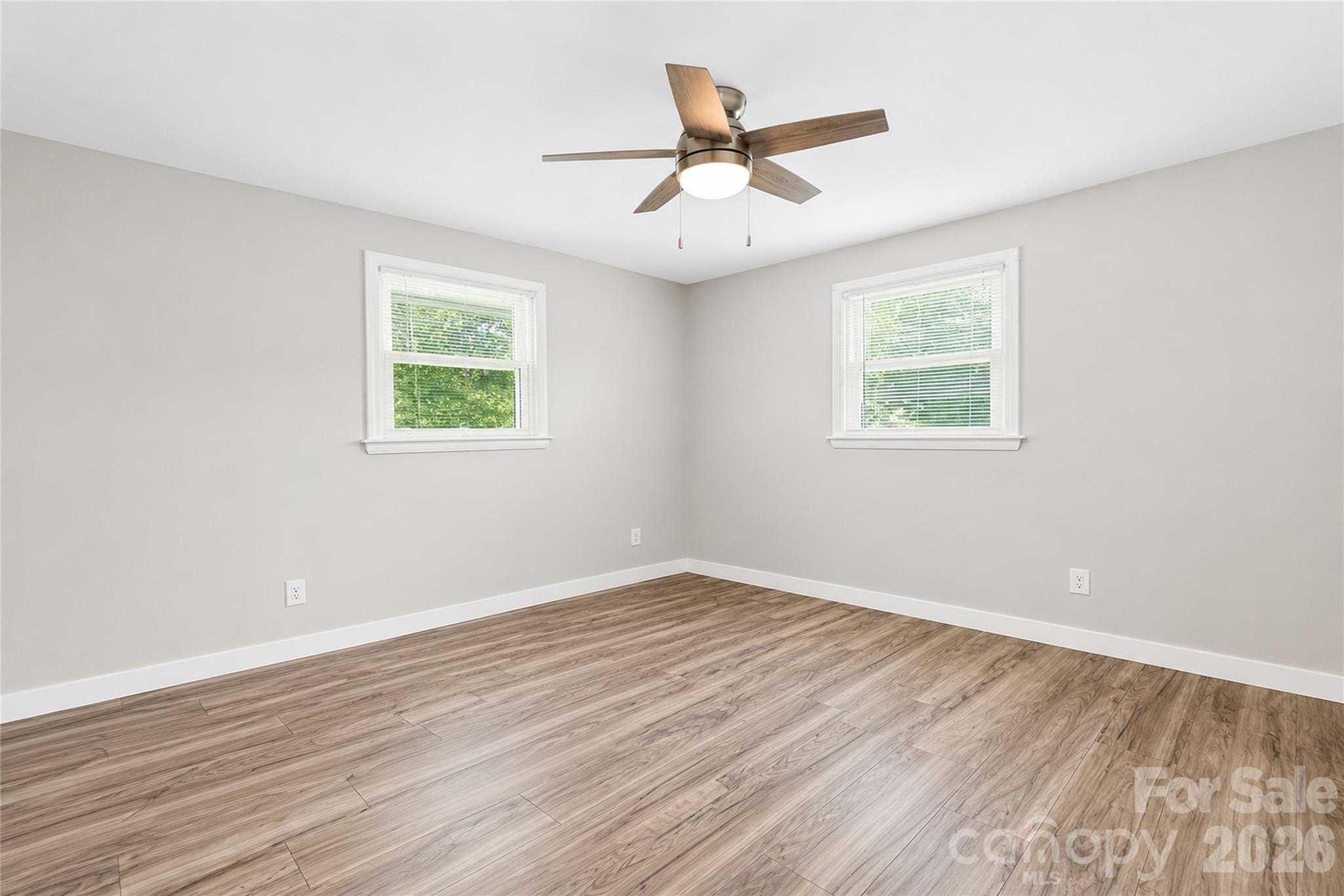 2121 24th Street NE — Hickory