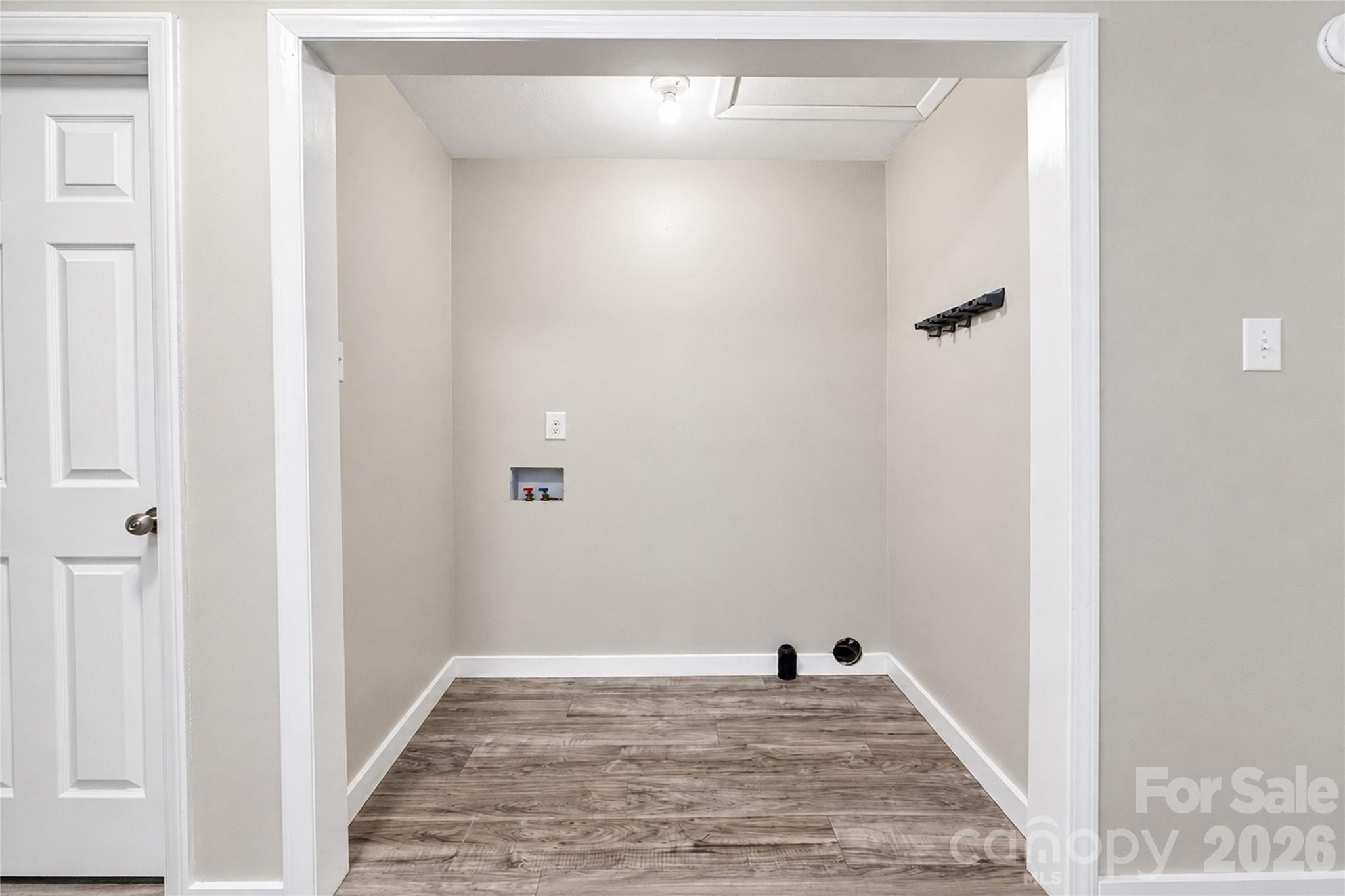 2121 24th Street NE — Hickory