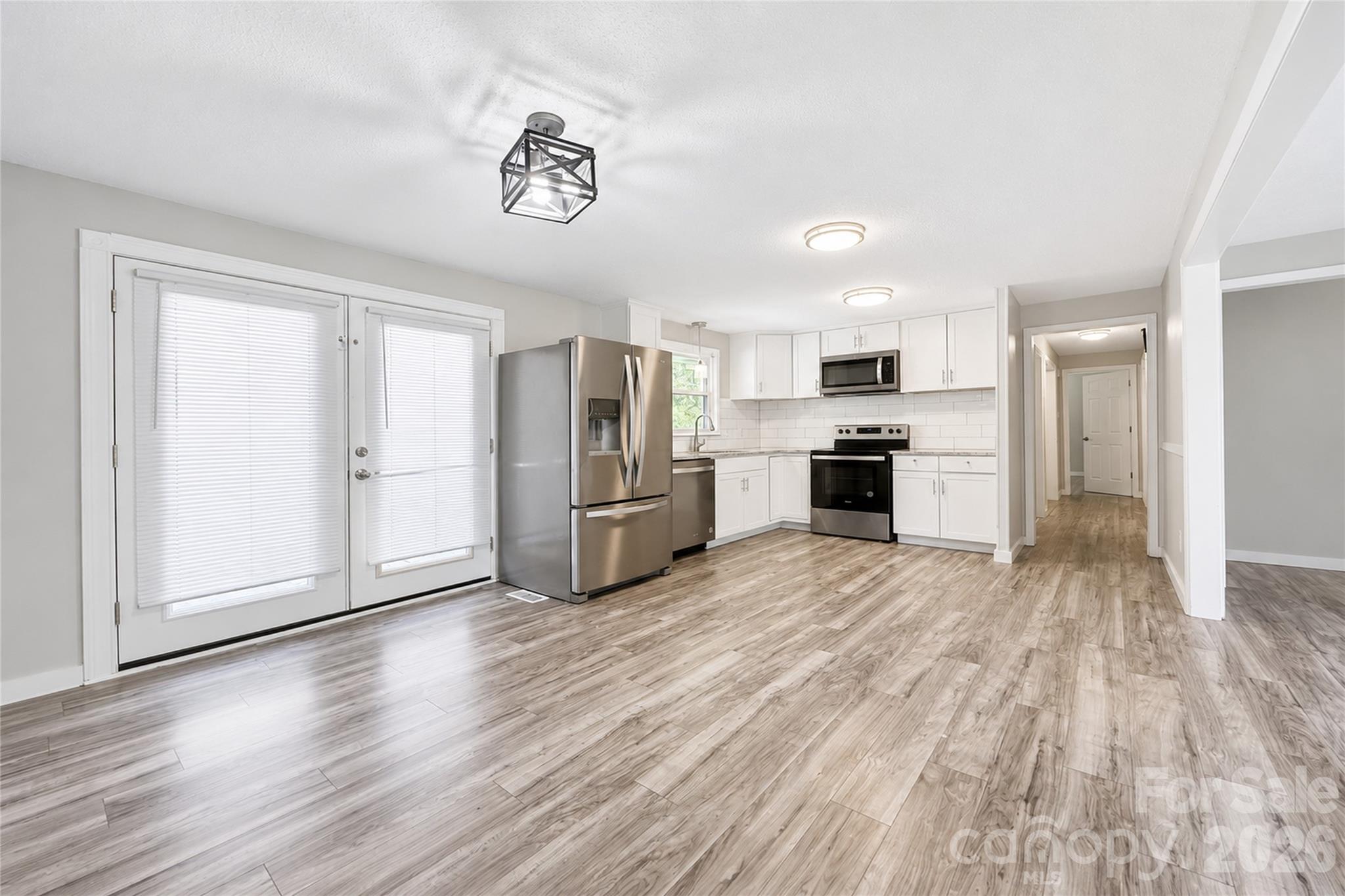 2121 24th Street NE — Hickory