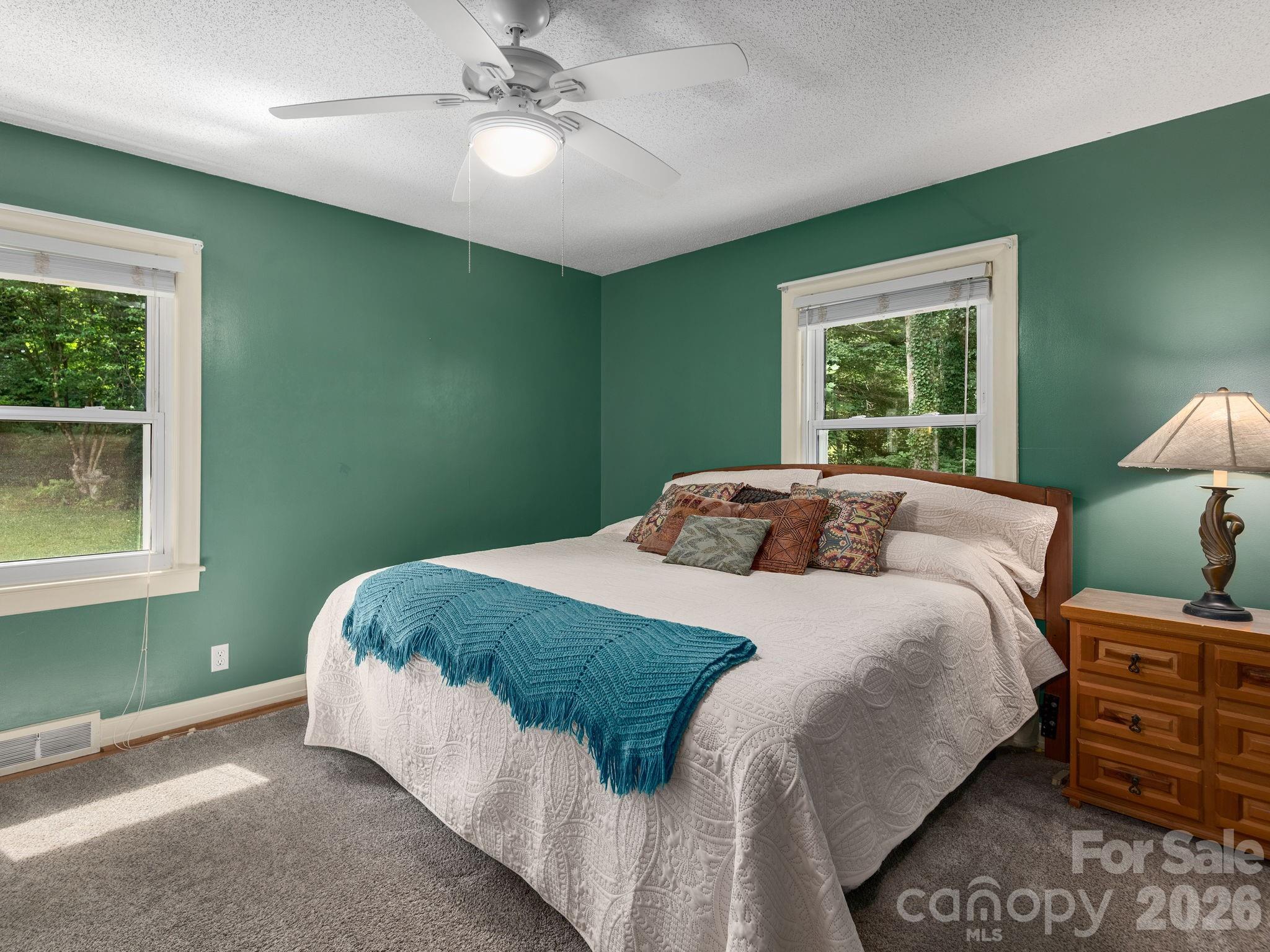 112 Lyndale Road — Hendersonville