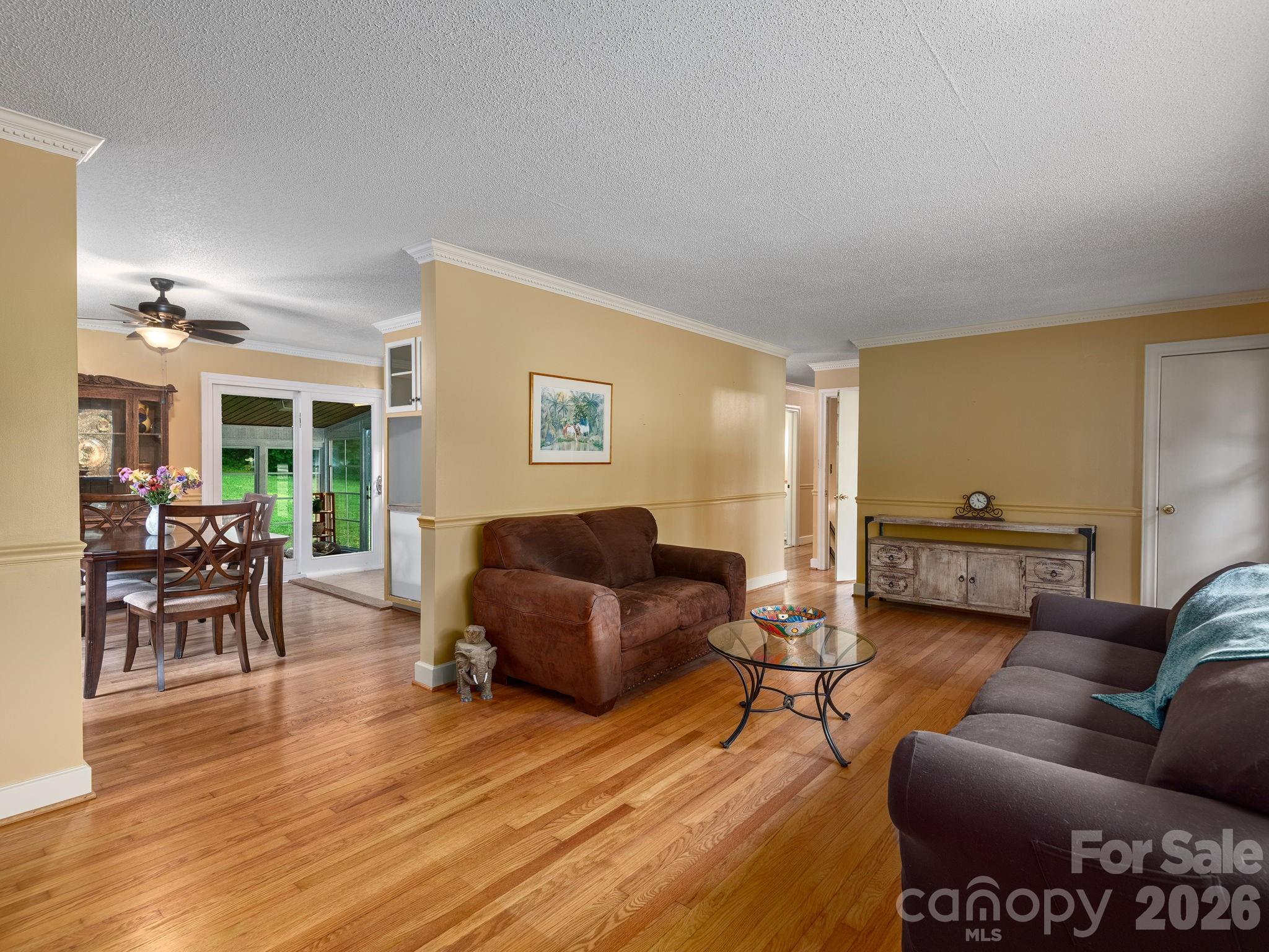 112 Lyndale Road — Hendersonville