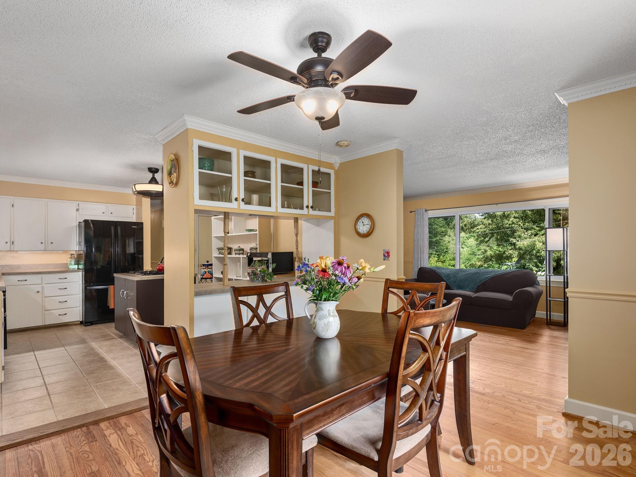 112 Lyndale Road — Hendersonville