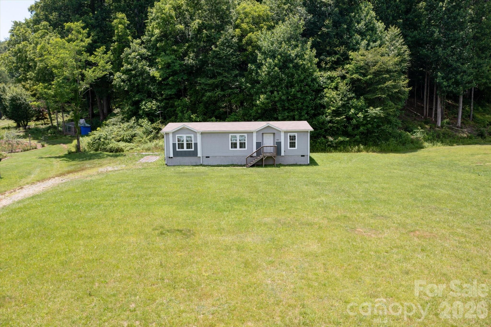 1060 Pickens Highway — Rosman