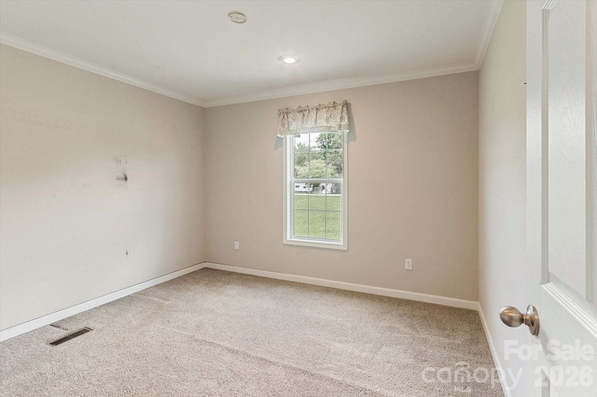 1060 Pickens Highway — Rosman