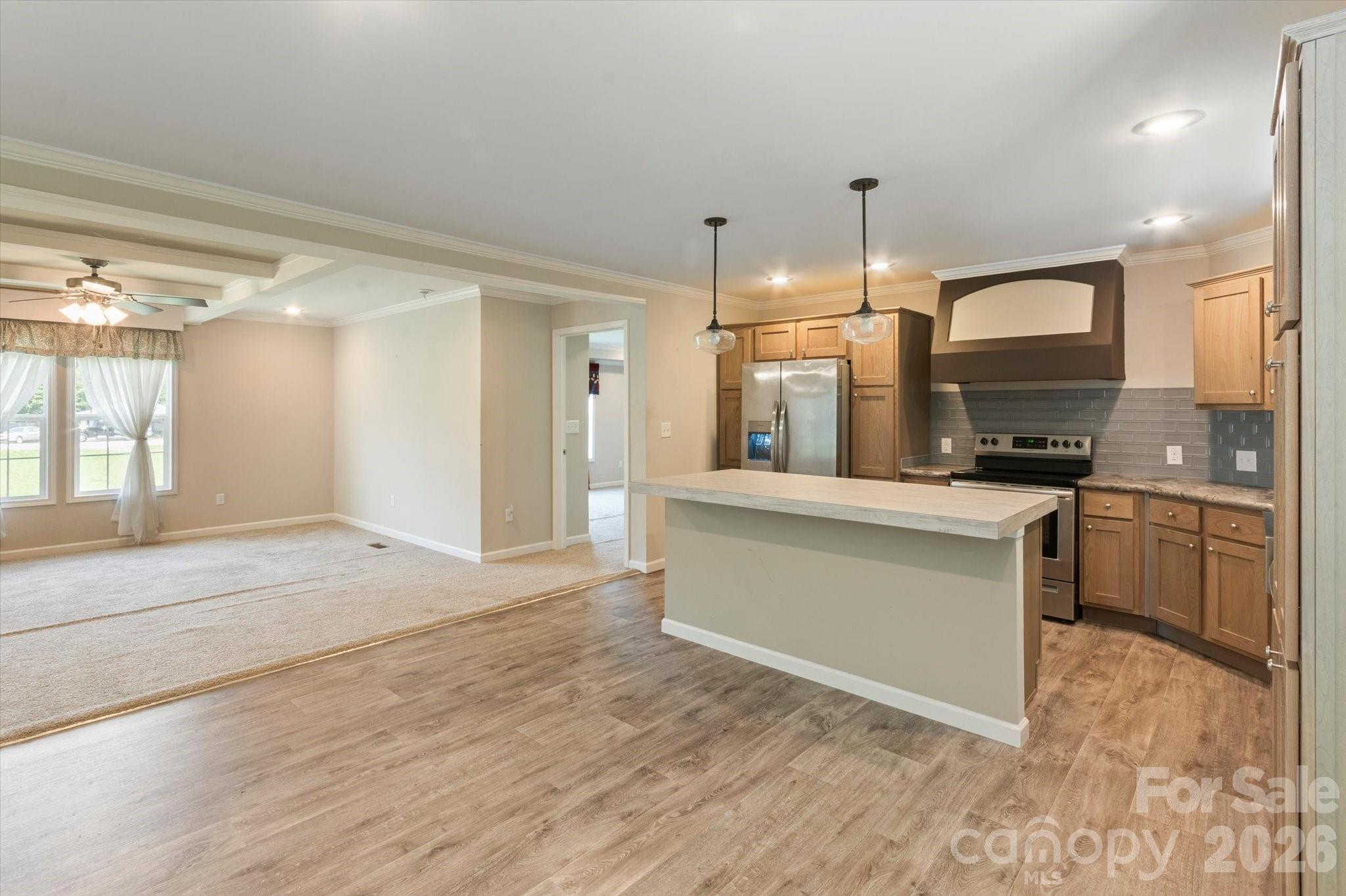 1060 Pickens Highway — Rosman
