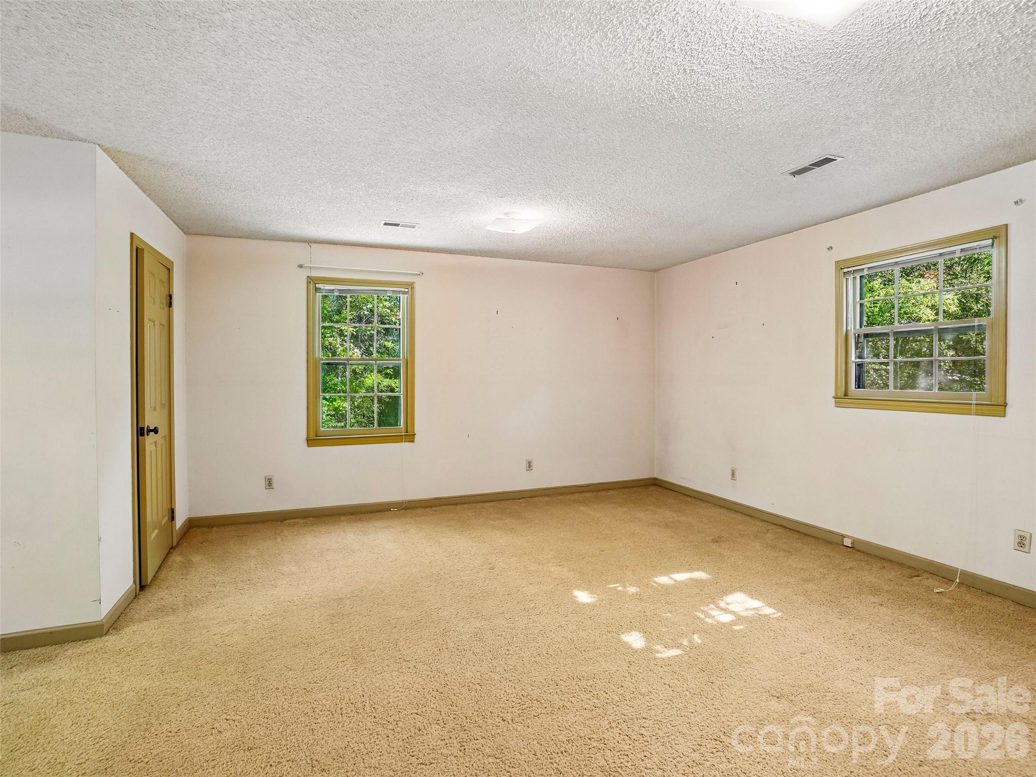 114 Overlook Road — Asheville