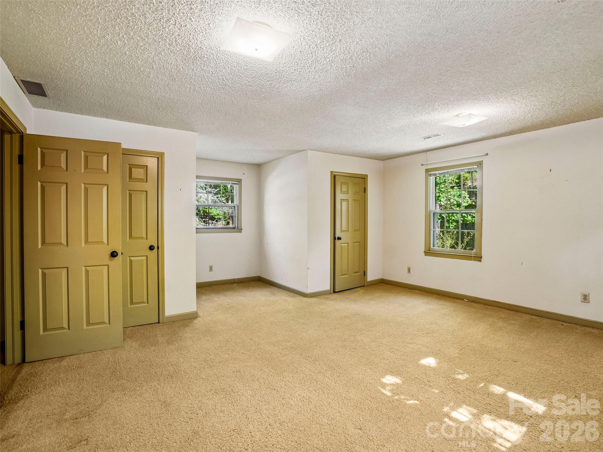 114 Overlook Road — Asheville
