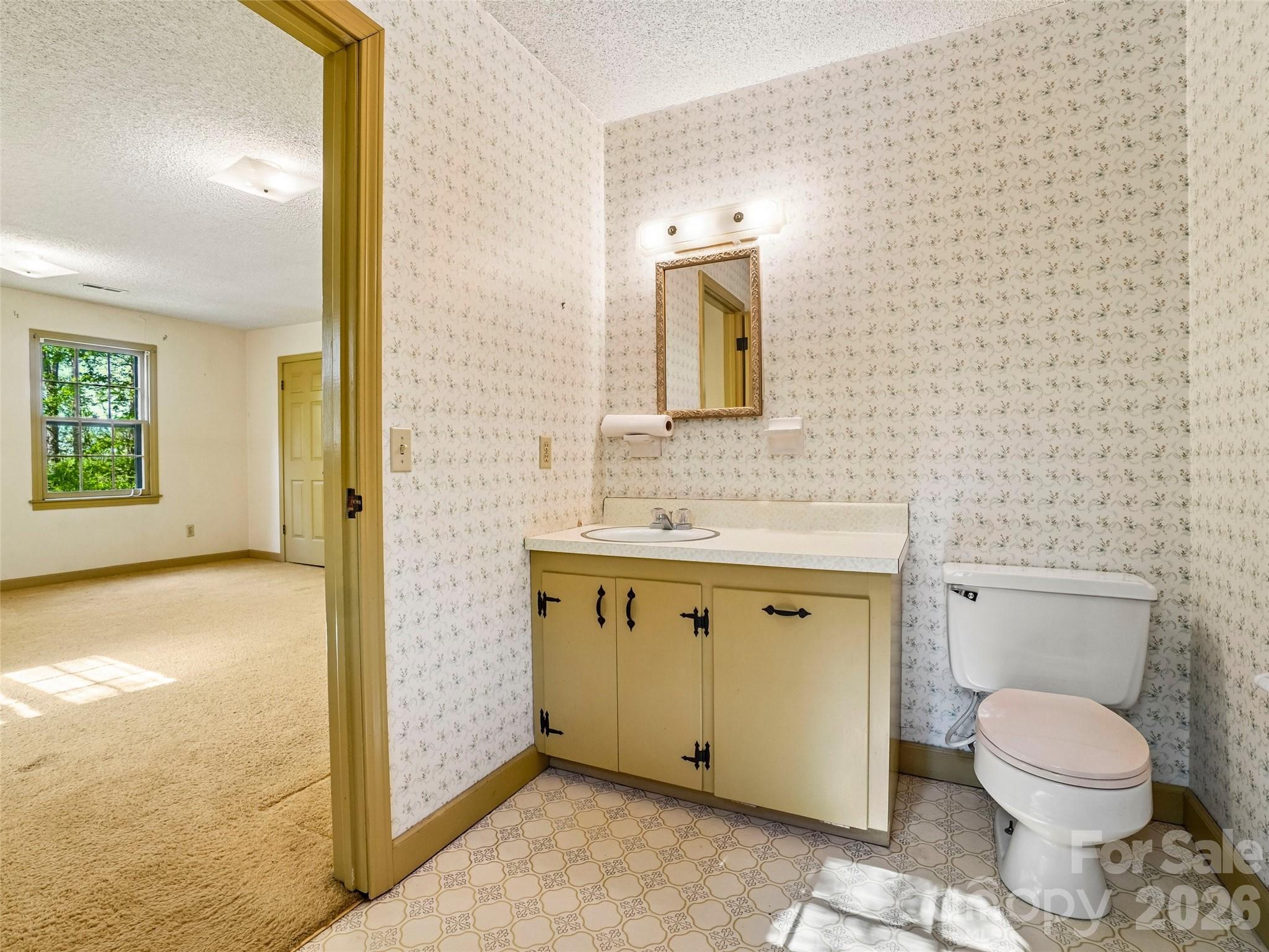 114 Overlook Road — Asheville
