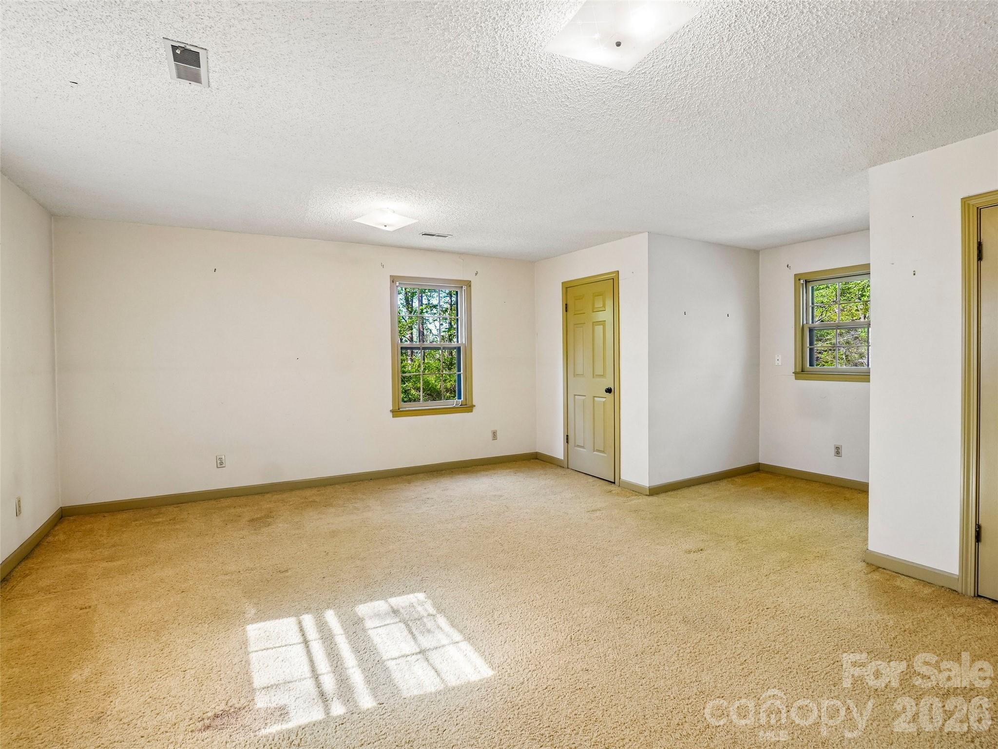 114 Overlook Road — Asheville