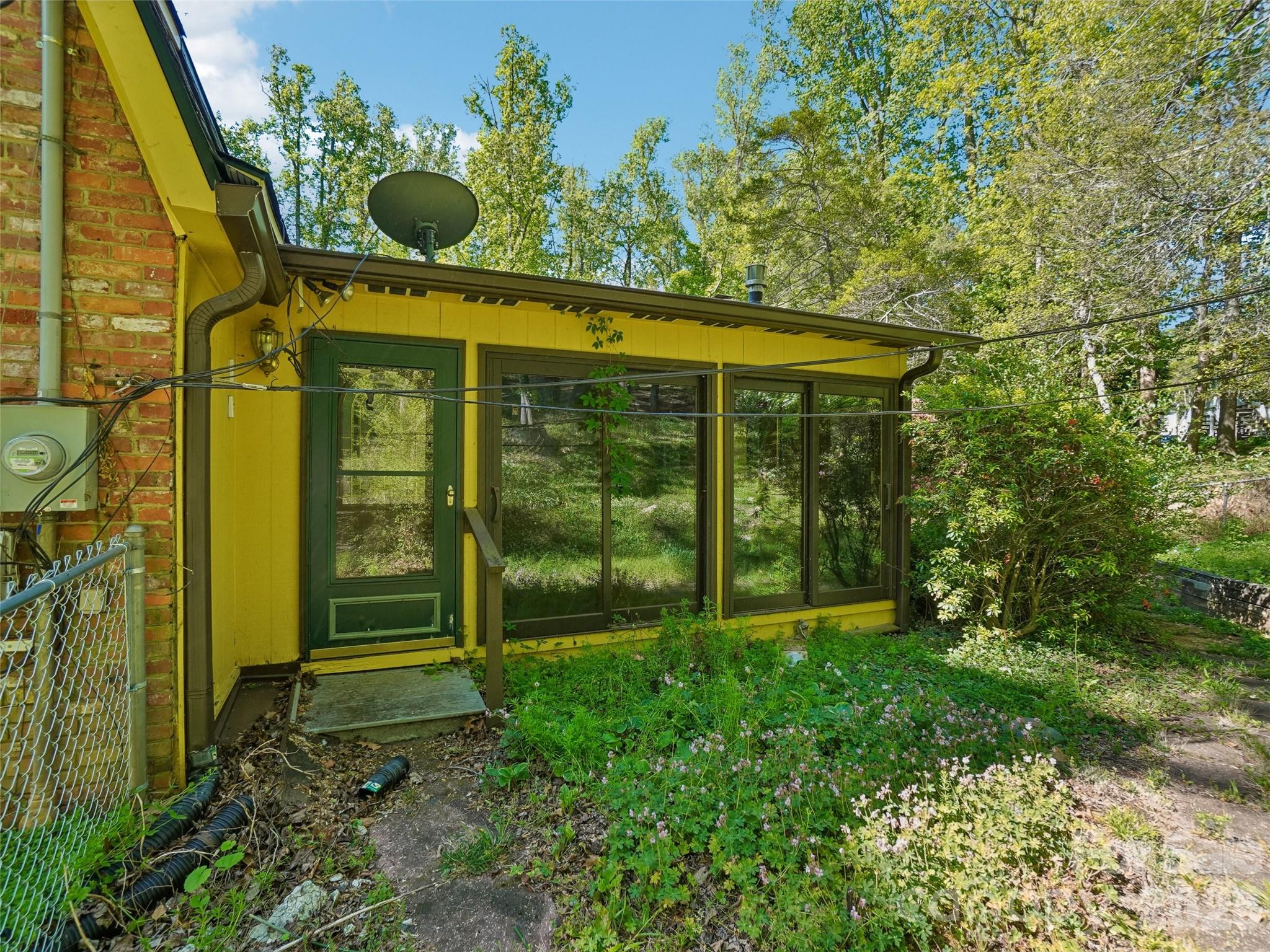 114 Overlook Road — Asheville