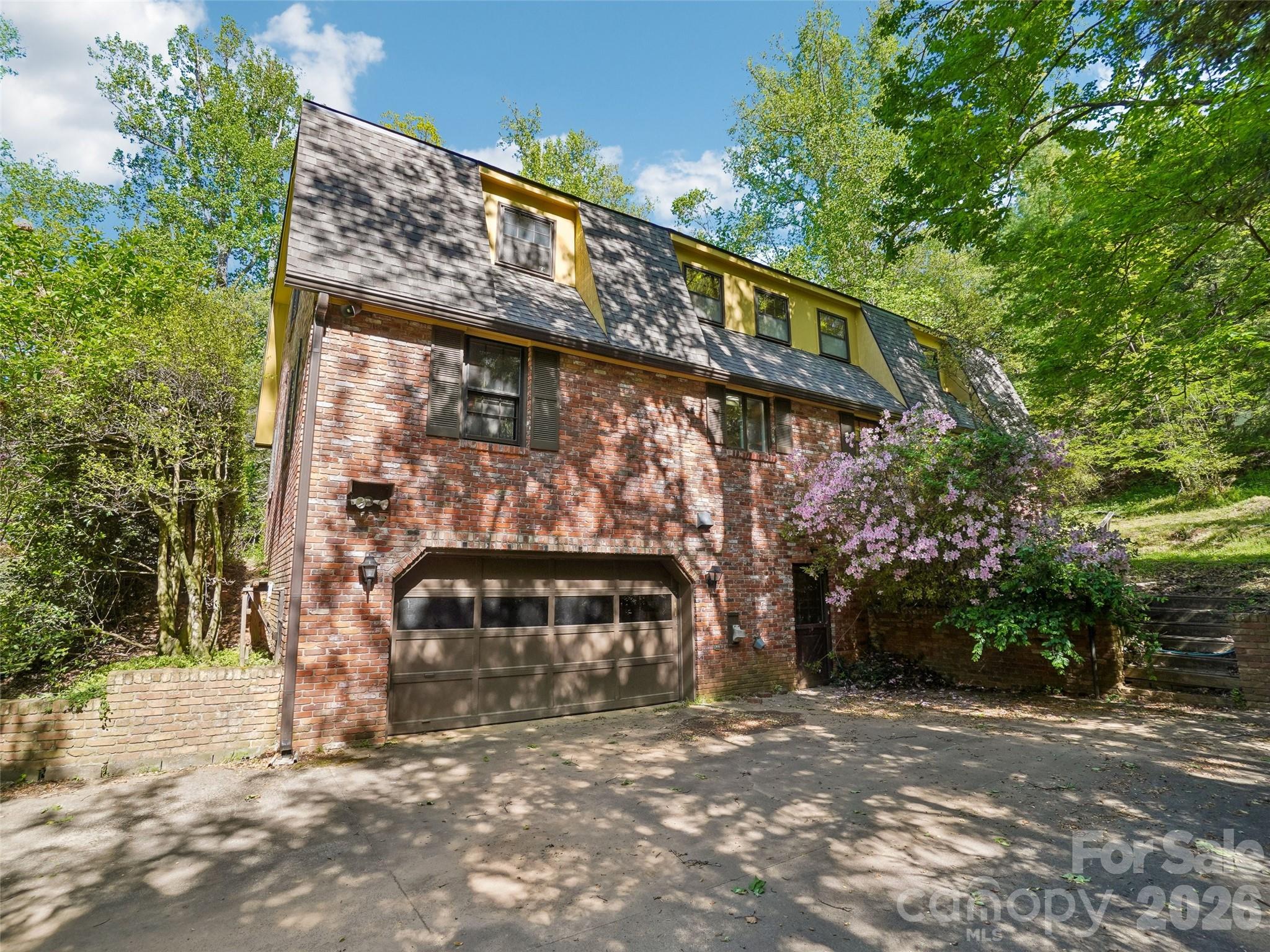 114 Overlook Road — Asheville