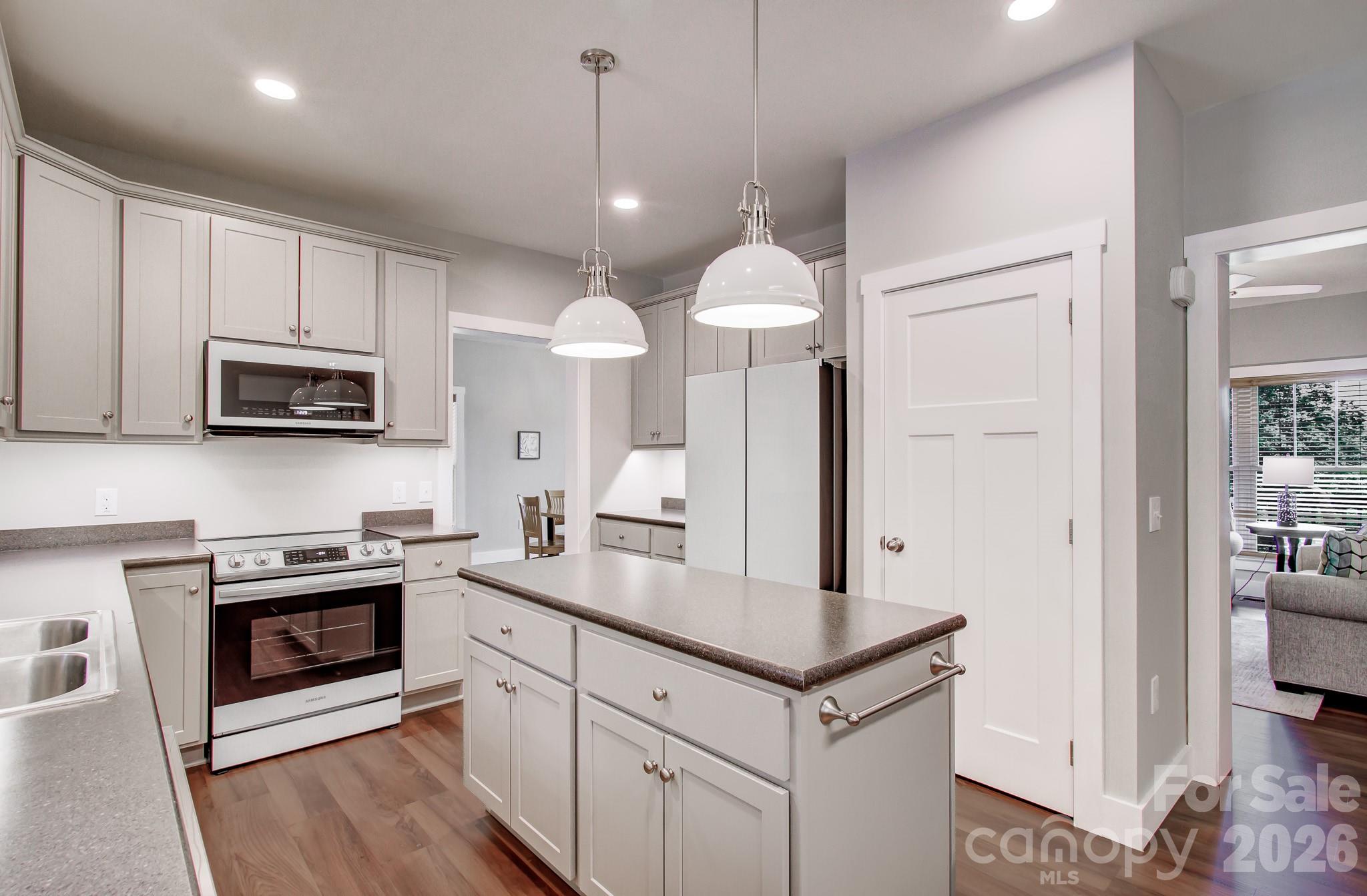 182 Ellerslie Acre None — Hendersonville