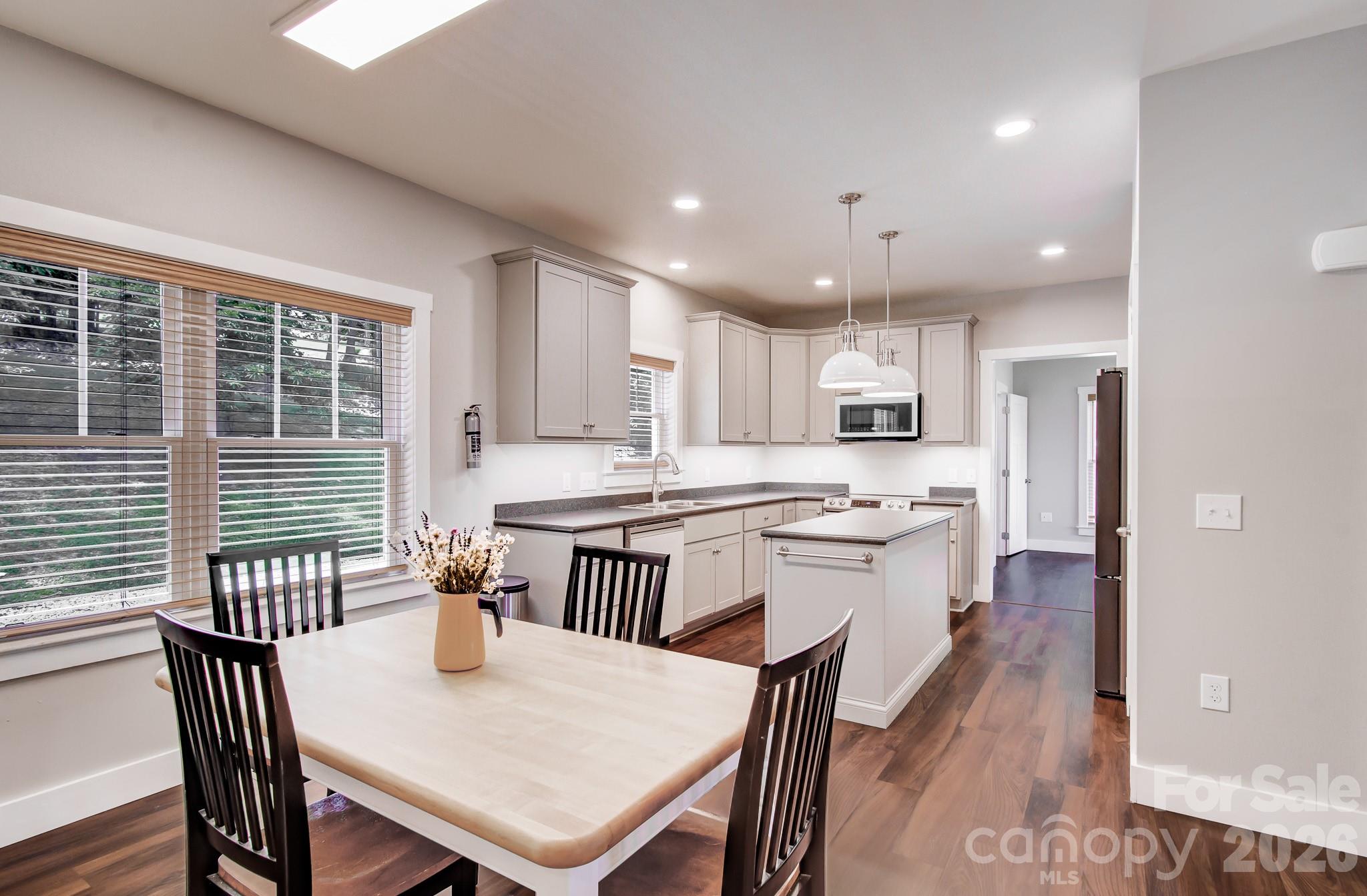 182 Ellerslie Acre None — Hendersonville
