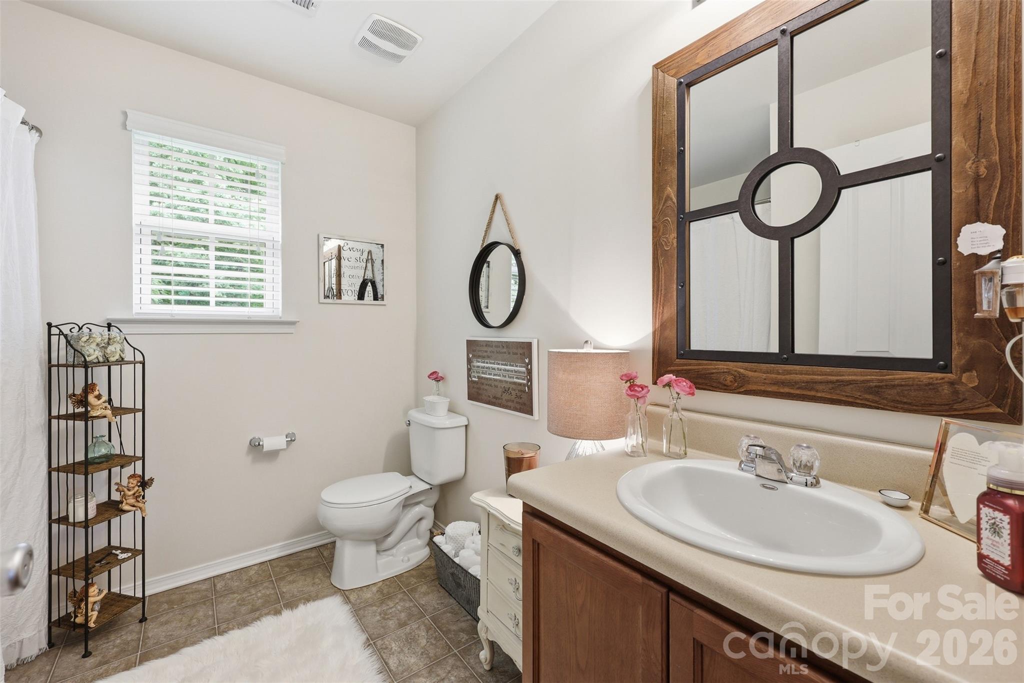 16150 Spruell Street — Huntersville