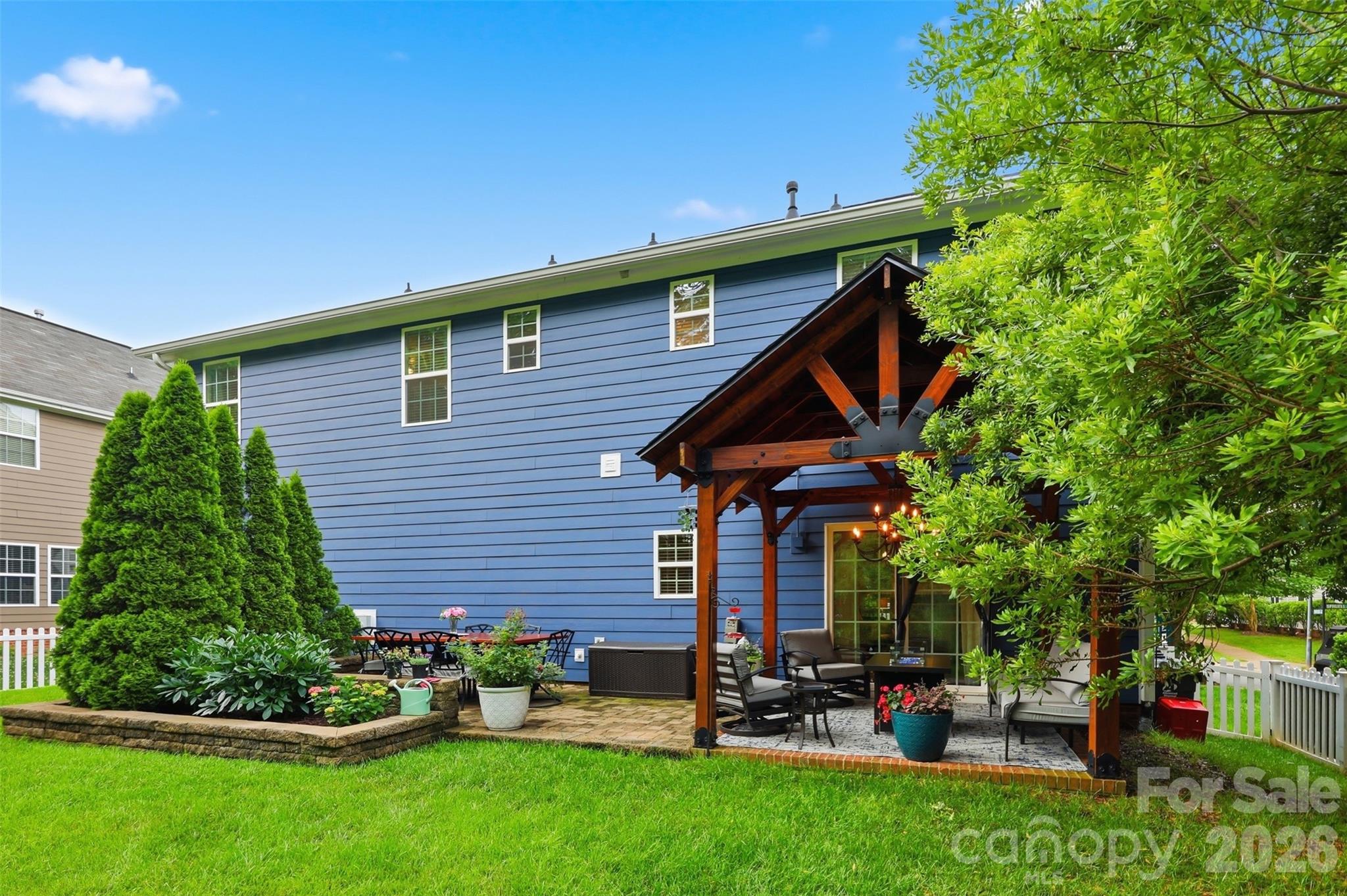 16150 Spruell Street — Huntersville