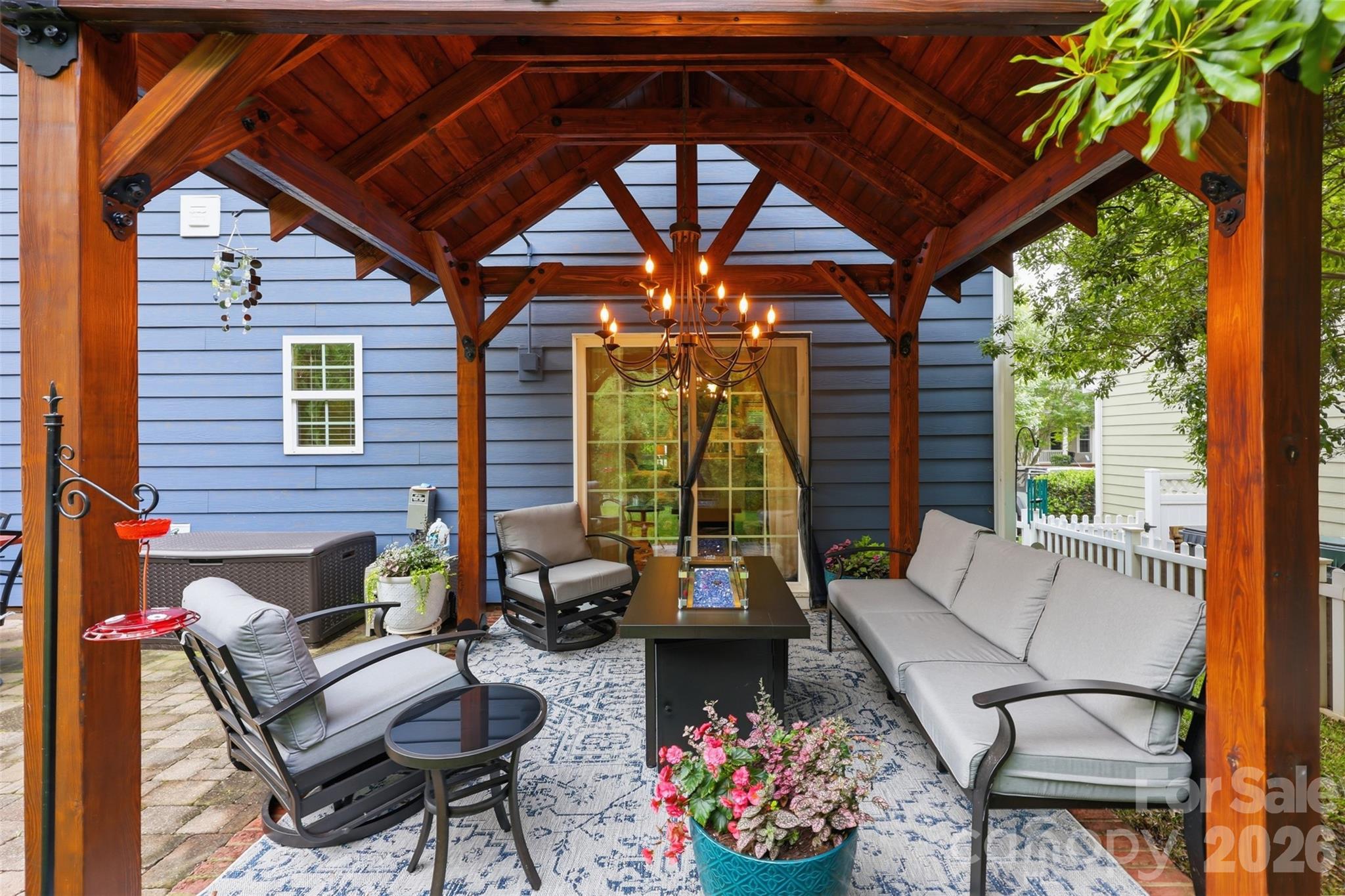 16150 Spruell Street — Huntersville