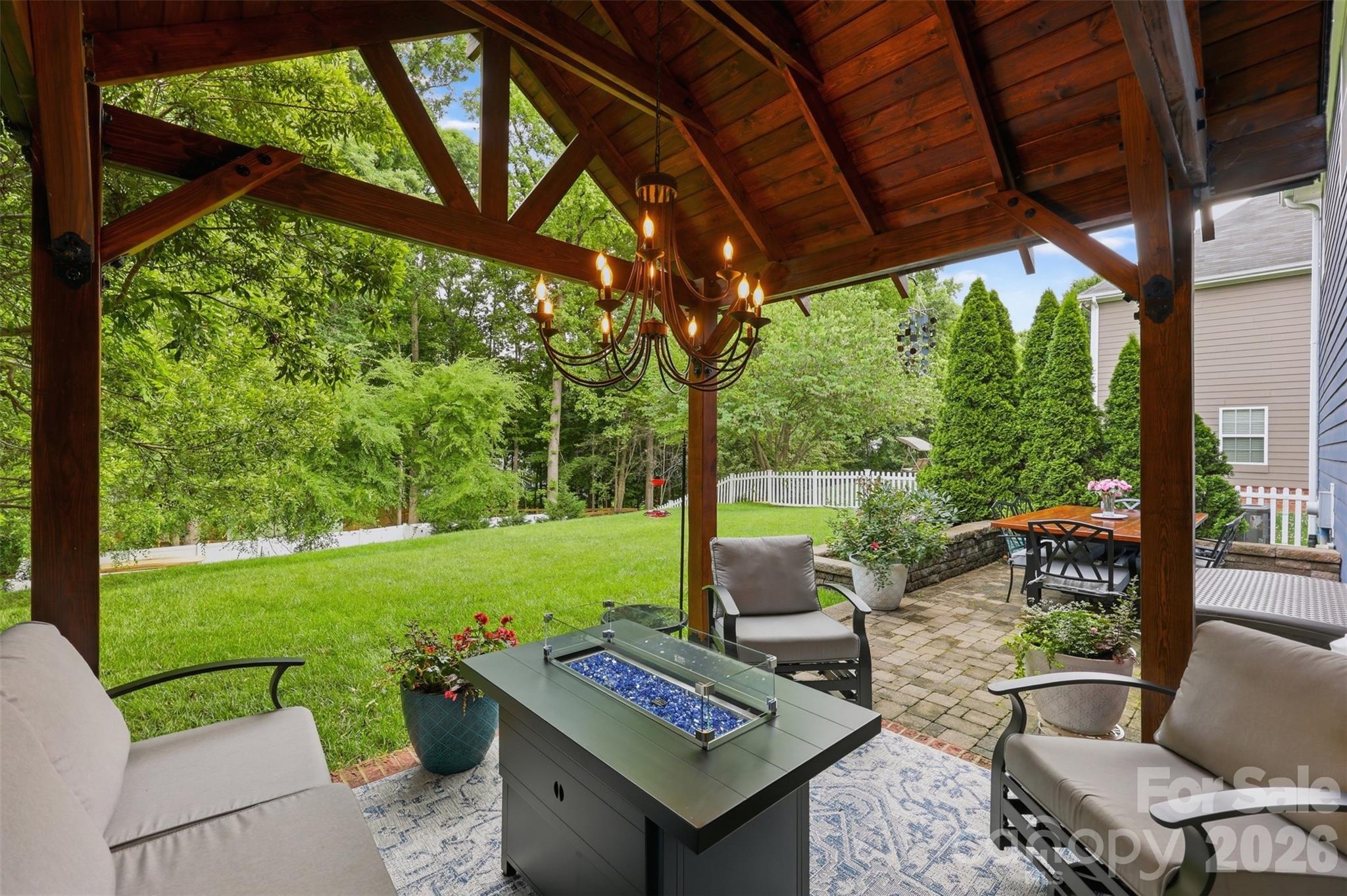 16150 Spruell Street — Huntersville