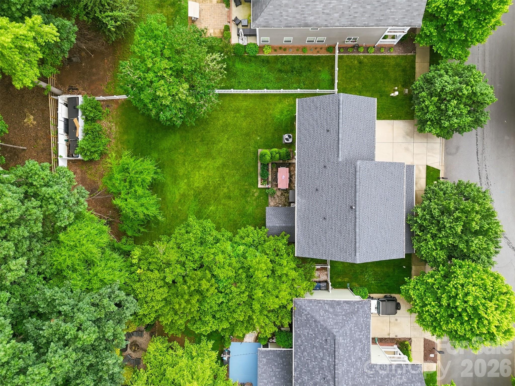 16150 Spruell Street — Huntersville