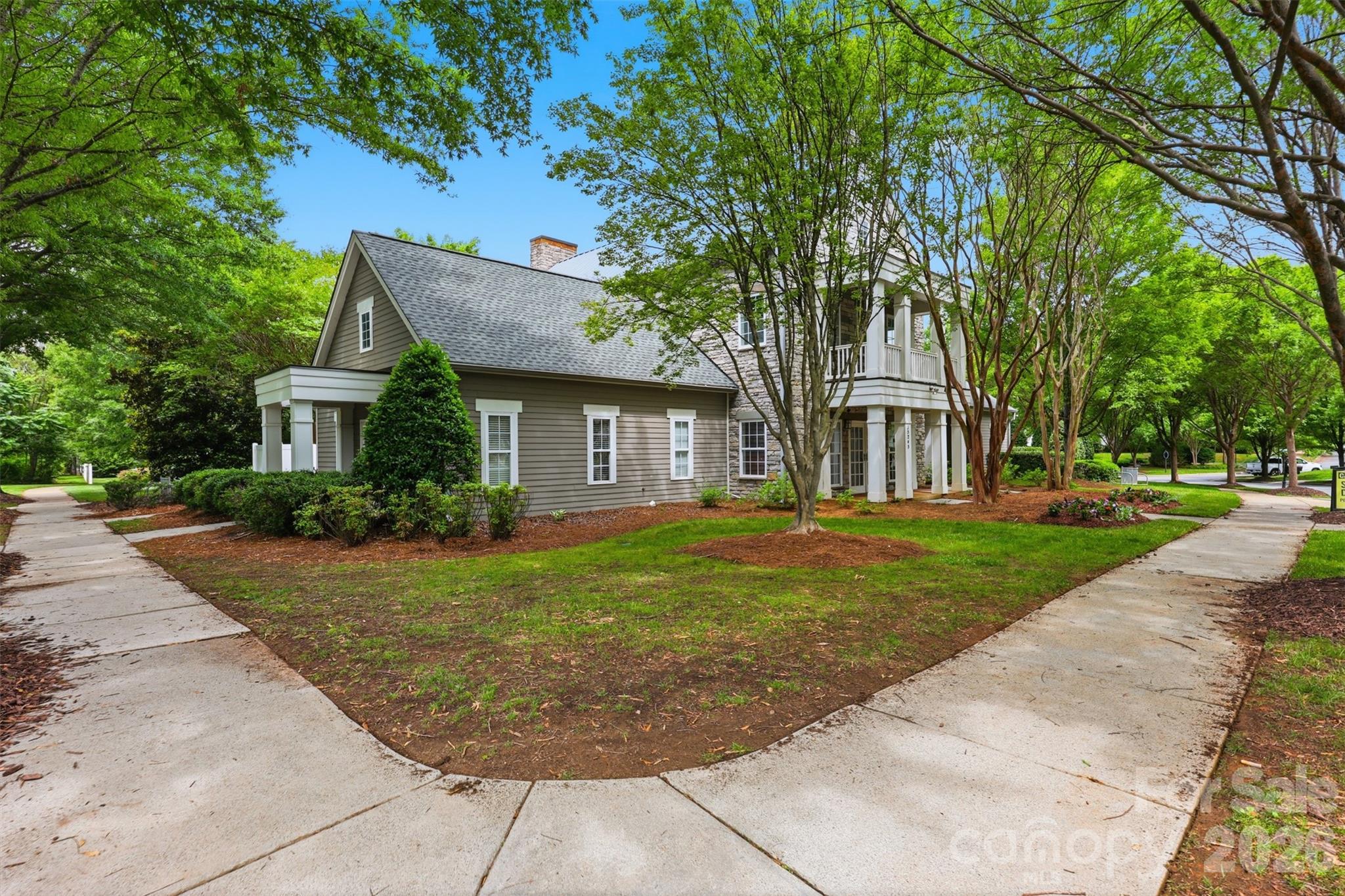 16150 Spruell Street — Huntersville